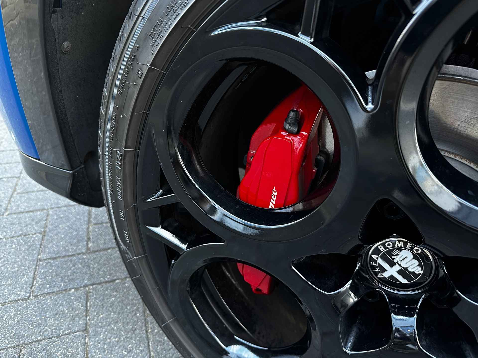 Alfa Romeo TONALE 1.5T Hybrid Edizione Speciale|RIJKLAAR|20 inch|Stoel/Stuur verw|Carplay|Camera|Alcantara - 31/36