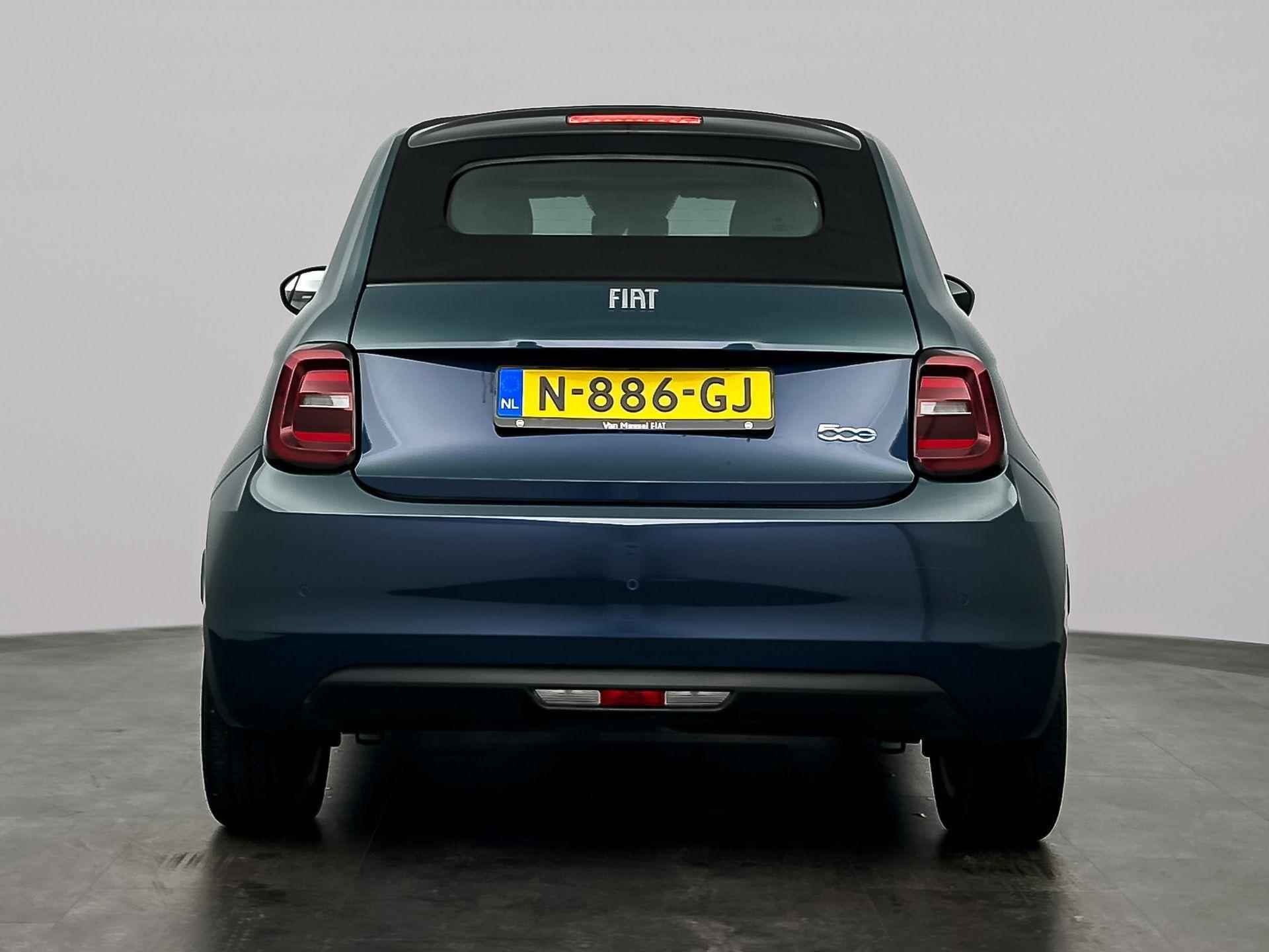 Fiat 500 C Icon 42 kWh | NAV | CarPlay | ECC | PDC | LMV | €2000,- SUBSIDIE! | - 6/23