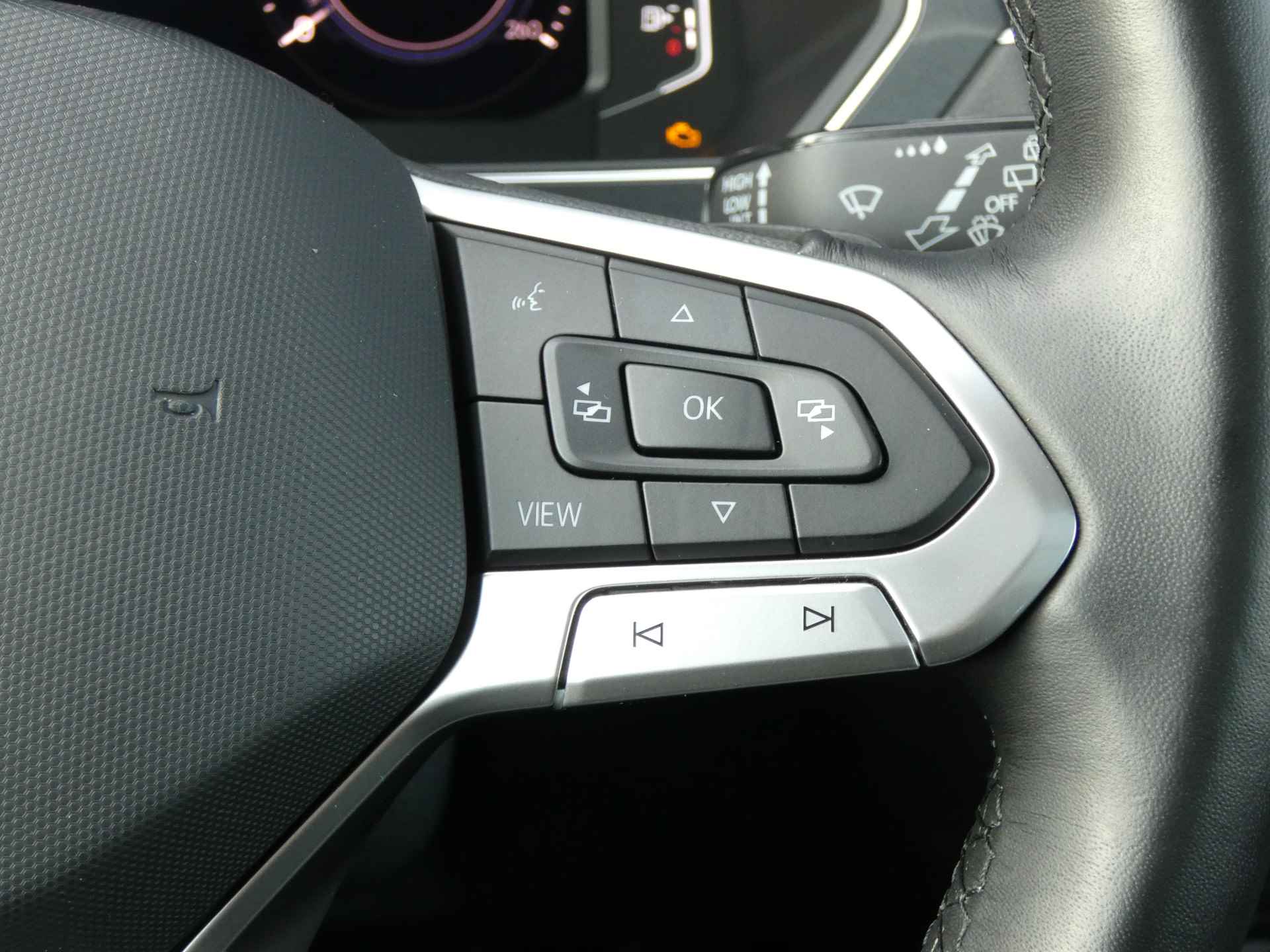 Volkswagen Tiguan 1.4 TSI eHybrid Business DSG Automaat | Camera | Navigatie | Panoramadak - 24/49