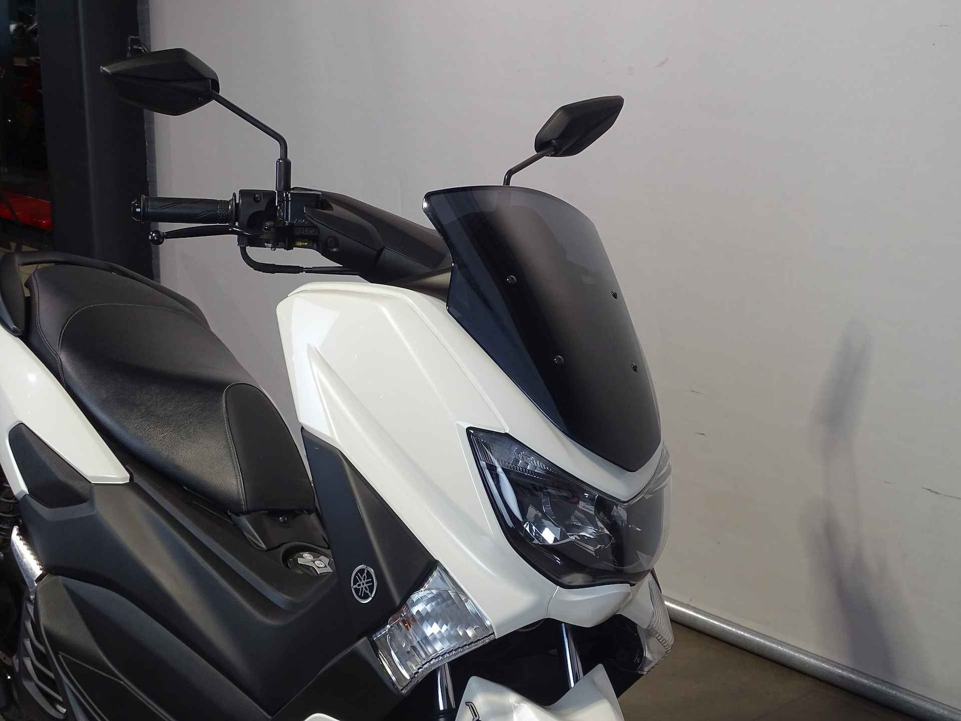 Yamaha NMAX 155 - 3/11