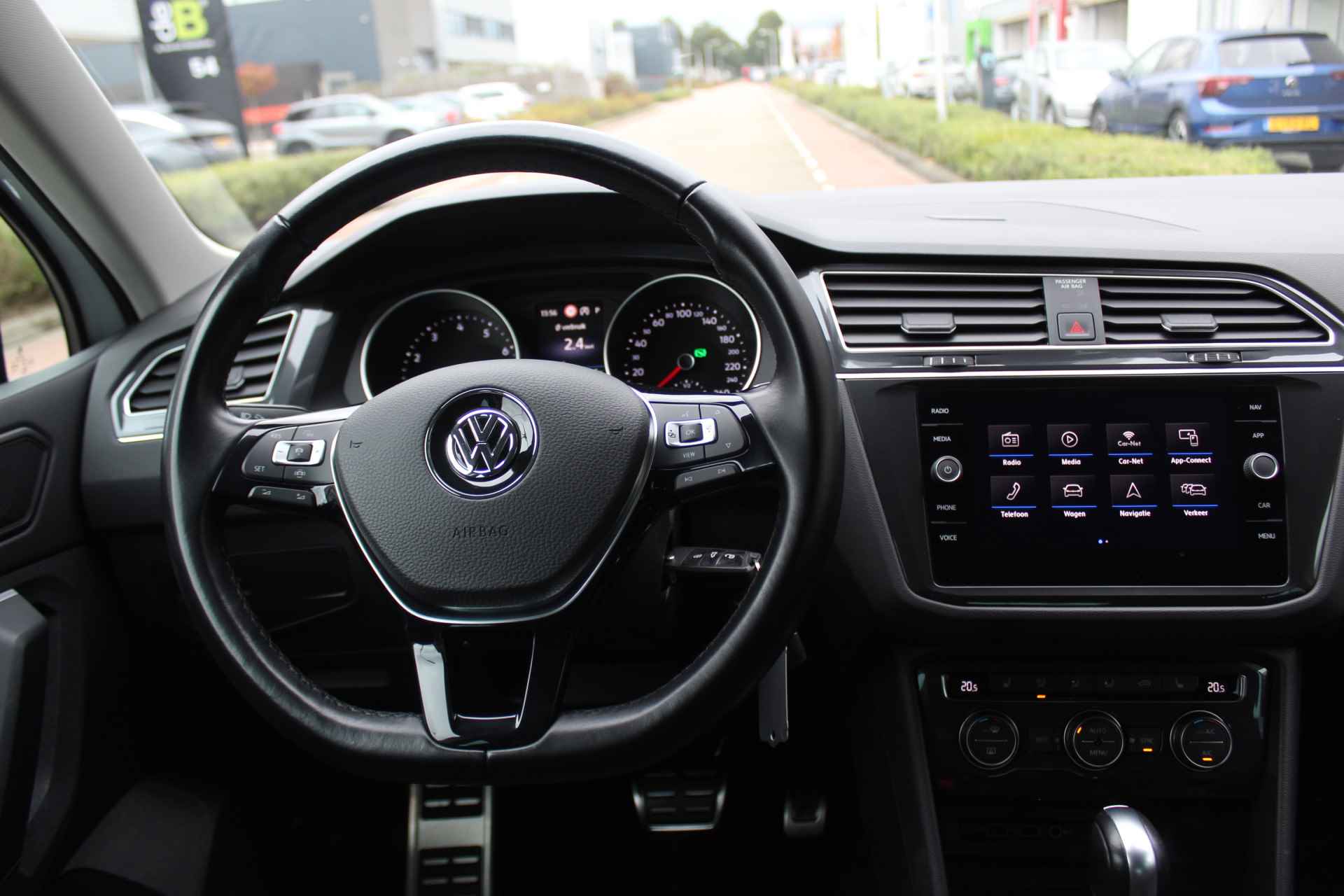 Volkswagen Tiguan 1.5 TSI ACT Comfortline Business / NAVI / APP.Connect / Trekhaak / Dodehoek sensor - 5/35