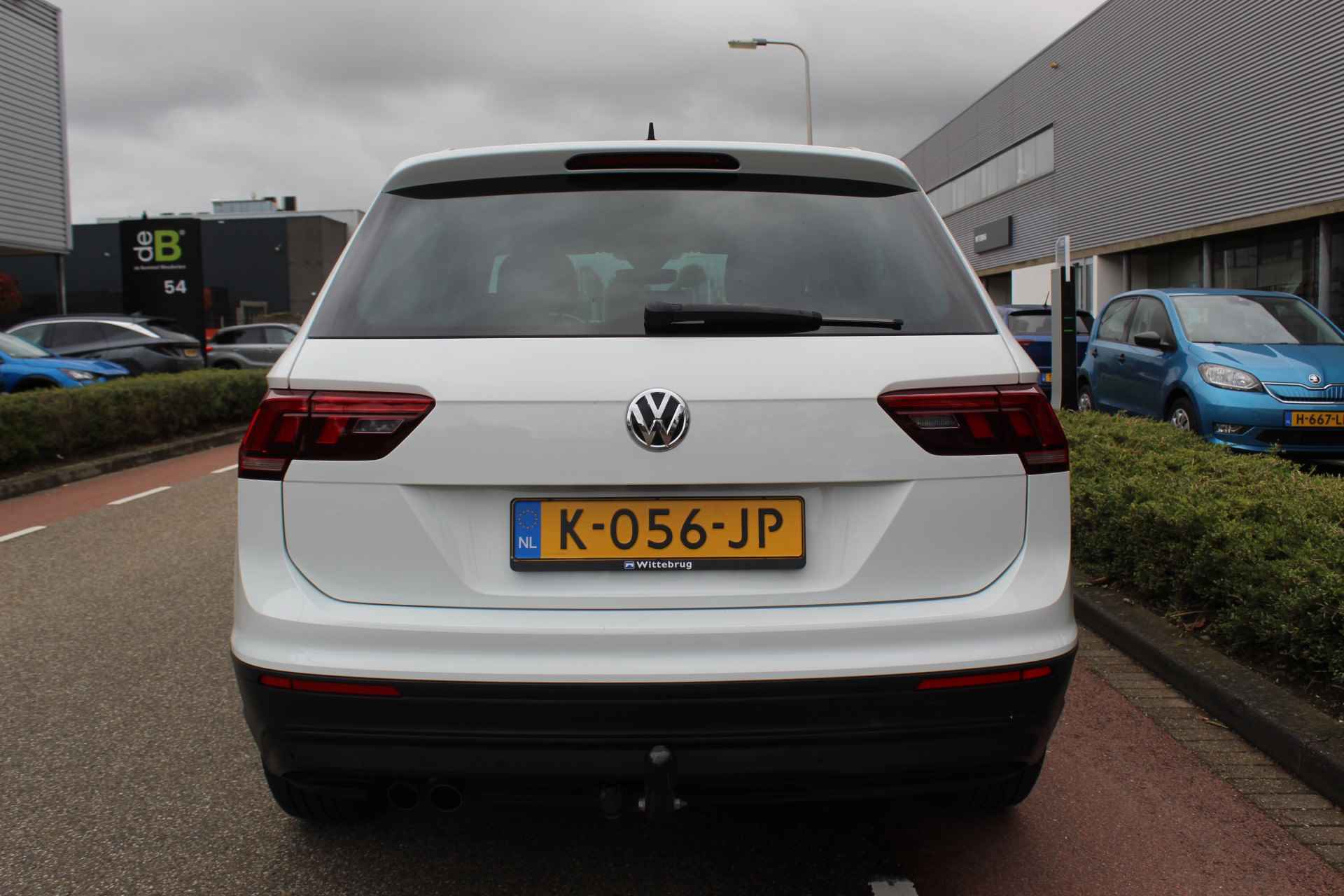 Volkswagen Tiguan 1.5 TSI ACT Comfortline Business / NAVI / APP.Connect / Trekhaak / Dodehoek sensor - 9/35