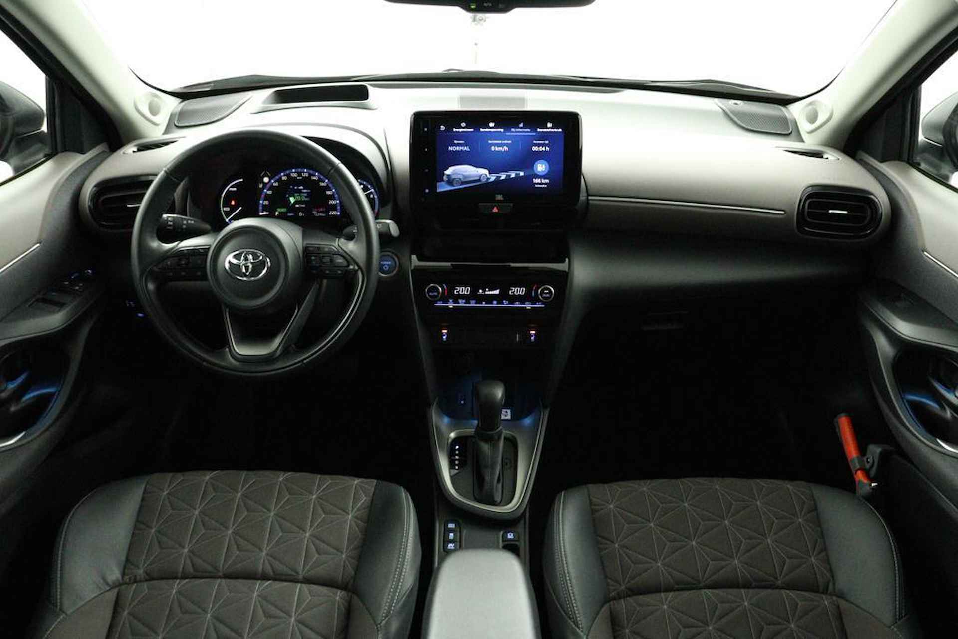 Toyota Yaris Cross 1.5 Hybrid Executive | Panoramadak | Trekhaak | JBL Audio | Navigatie | Parkeersensoren | - 4/49