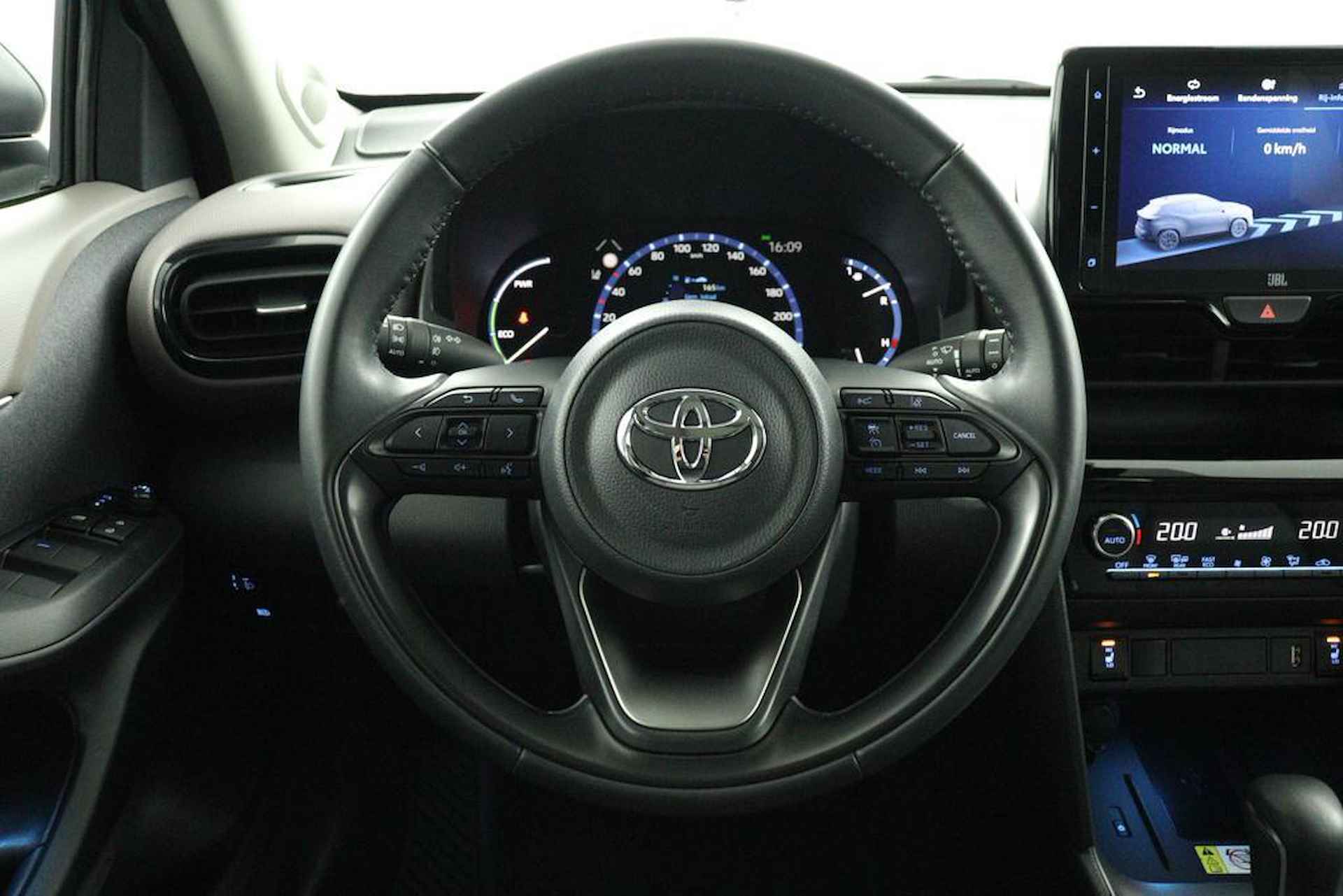 Toyota Yaris Cross 1.5 Hybrid Executive | Panoramadak | Trekhaak | JBL Audio | Navigatie | Parkeersensoren | - 19/49