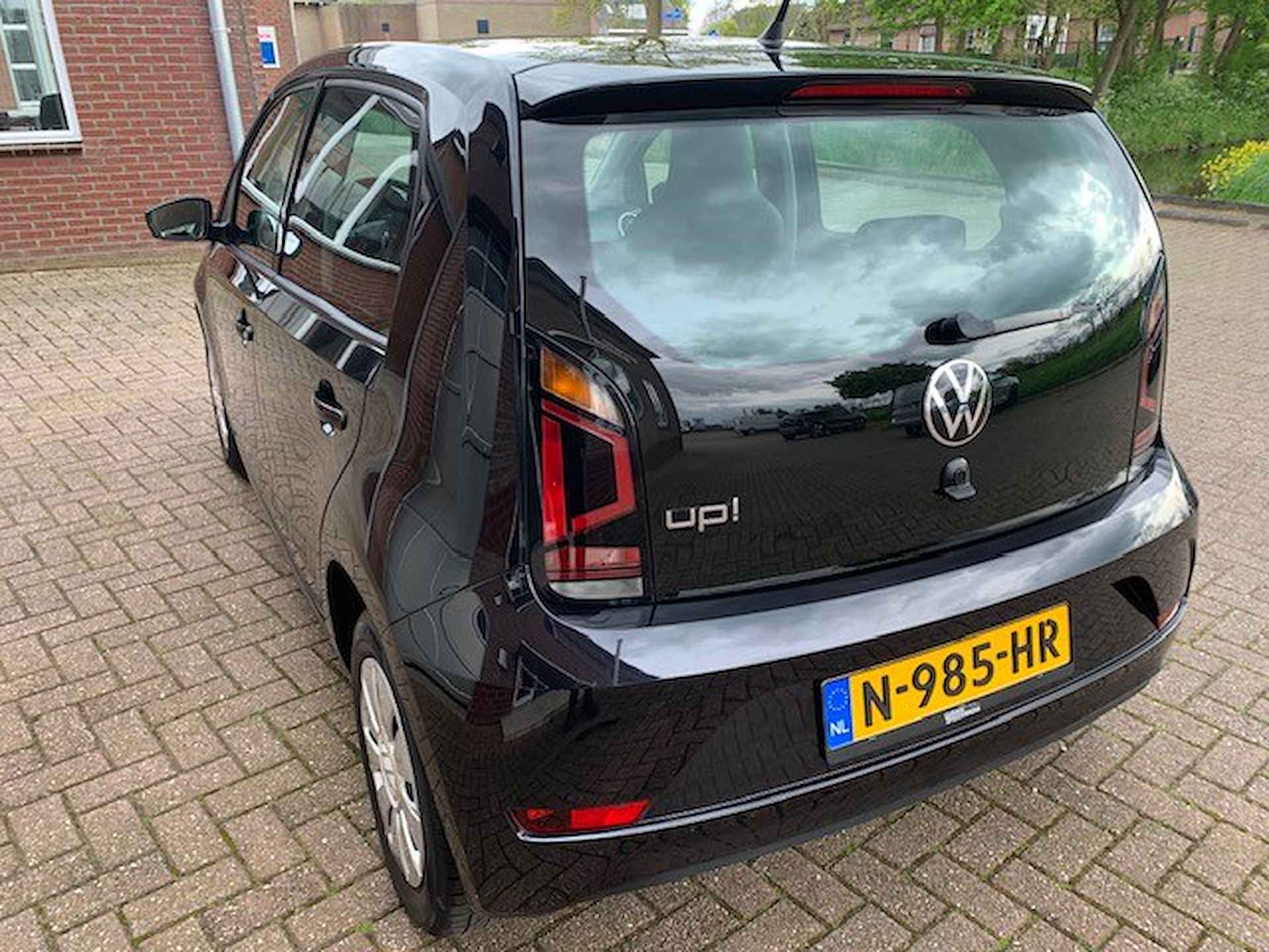 Volkswagen up! 1.0 BleuTooth ,Airco. DAB - 8/20