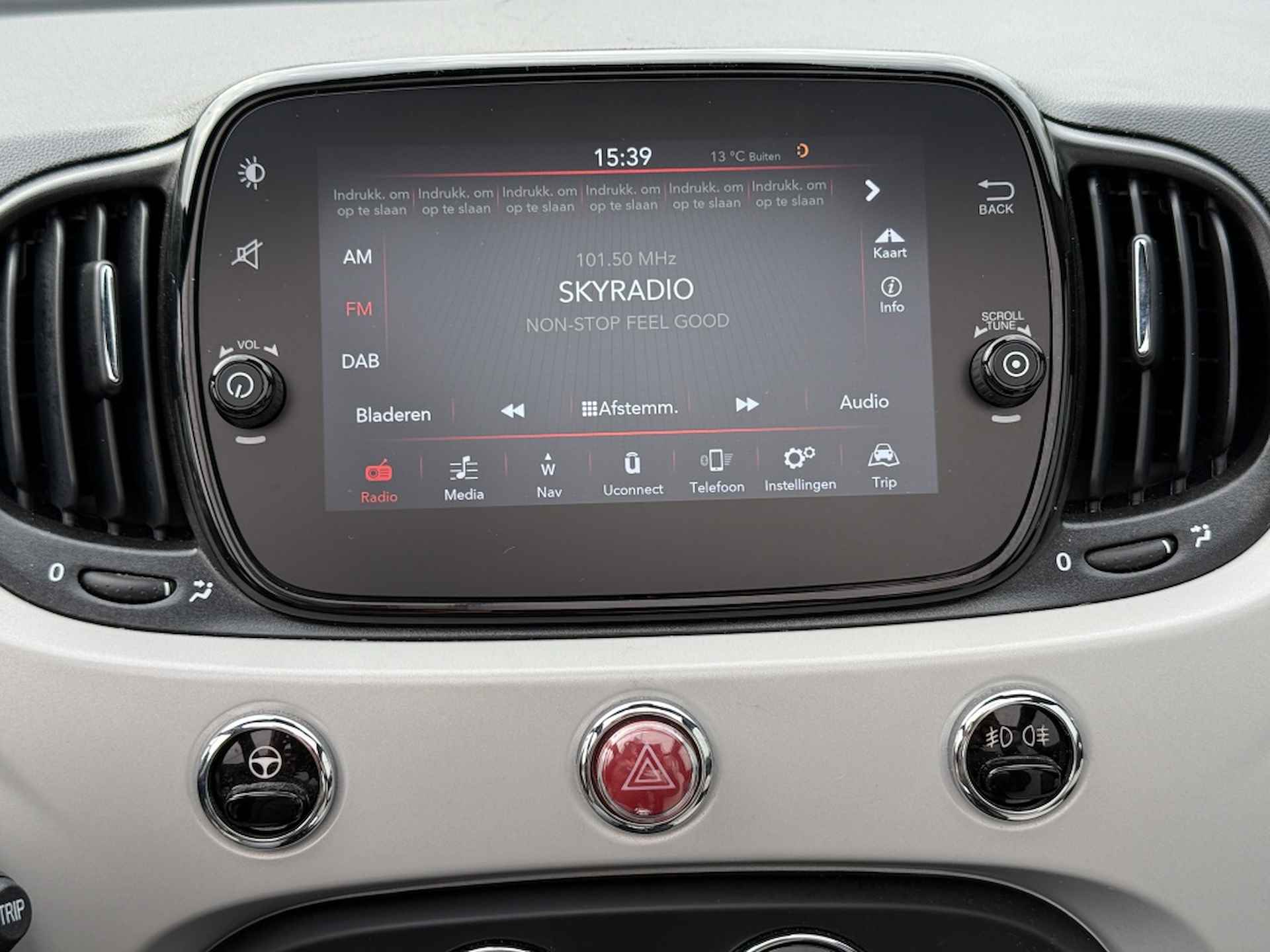 Fiat 500 C 1.0 Hybrid 70 PK Star | Navi | Carplay | Clima | Chrome | 16" - 10/17