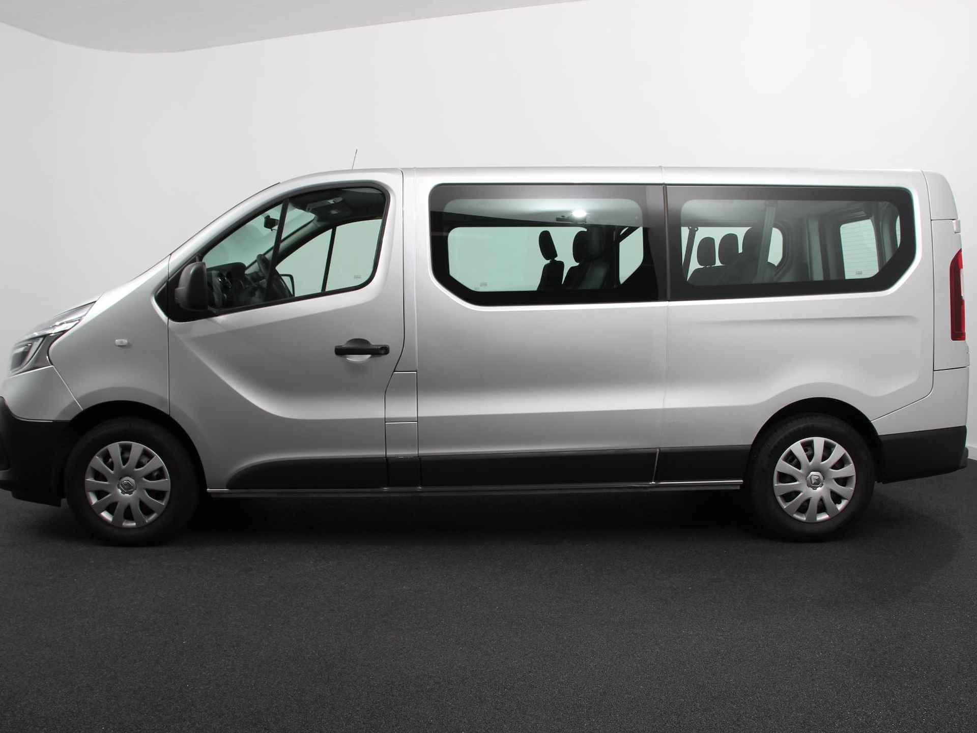 Renault Trafic Passenger 1.6 dCi Grand Life Energy 9 Persoons | | Airco | Bluetooth | Led | Parkeer sensoren - 3/24