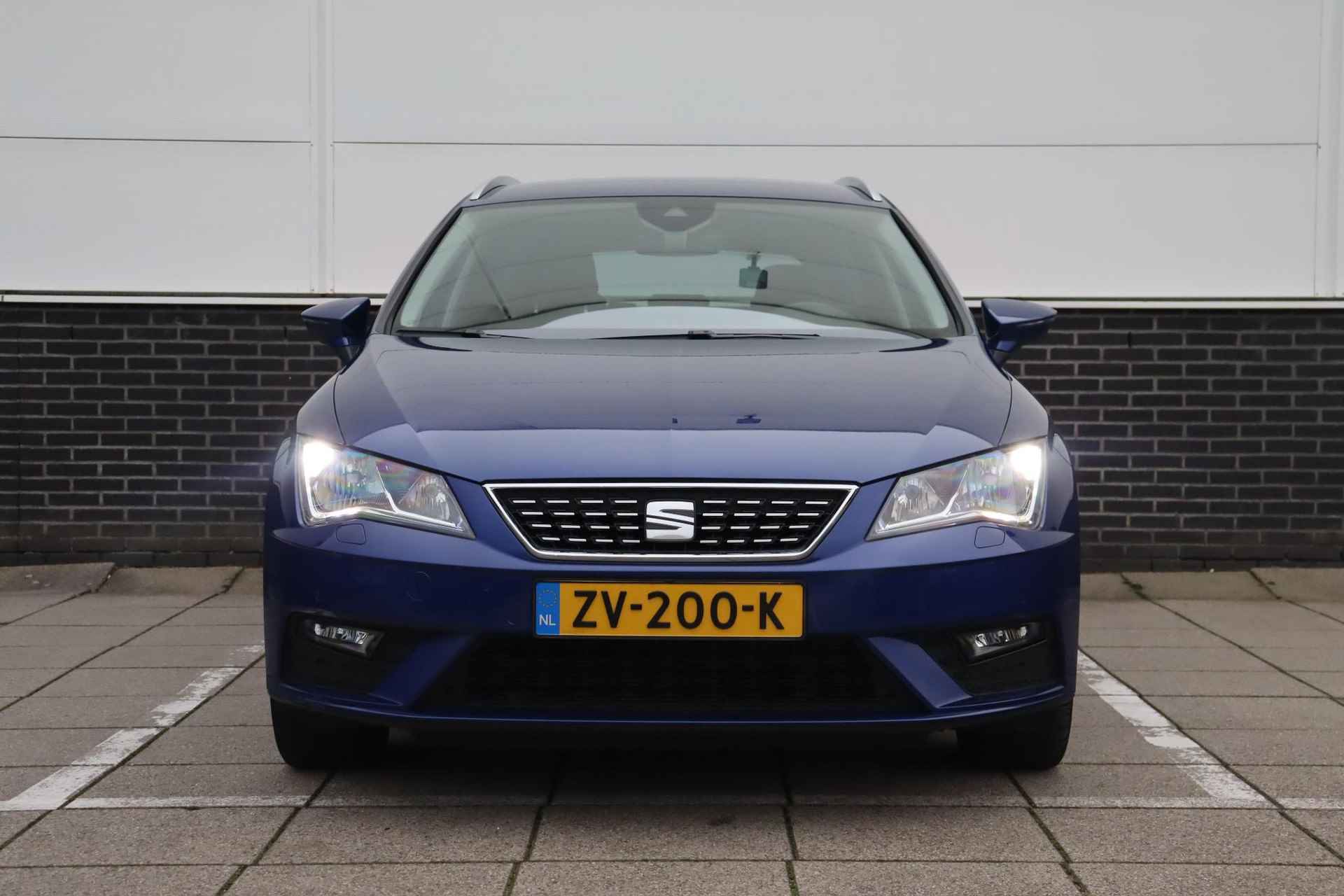 SEAT Leon ST 1.5 TSI Xcellence Business Intense *Leder * Stoelverwarming * Navi * Camera - 2/44