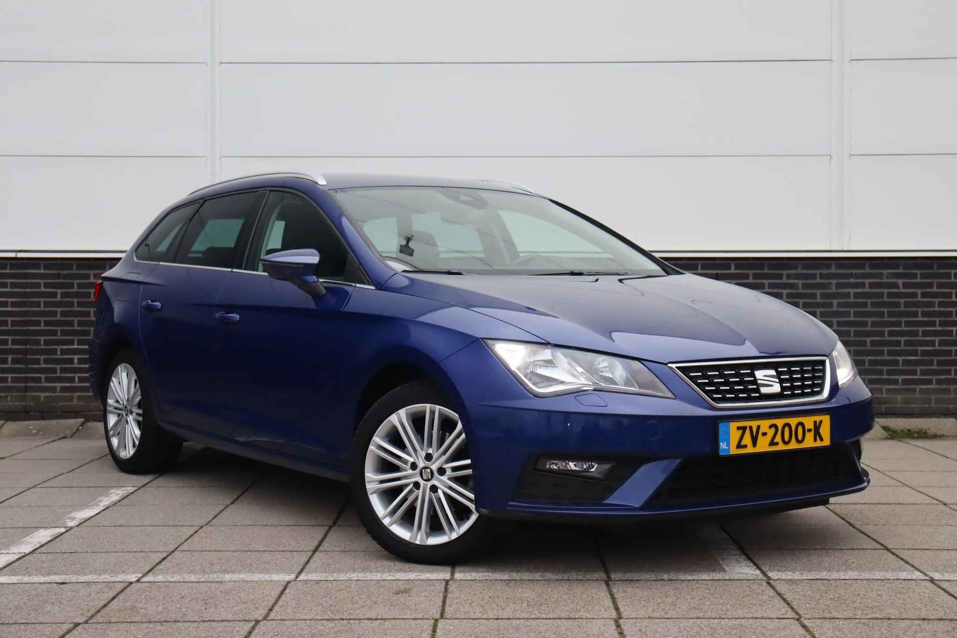 SEAT Leon ST 1.5 TSI Xcellence Business Intense *Leder * Stoelverwarming * Navi * Camera - 3/44