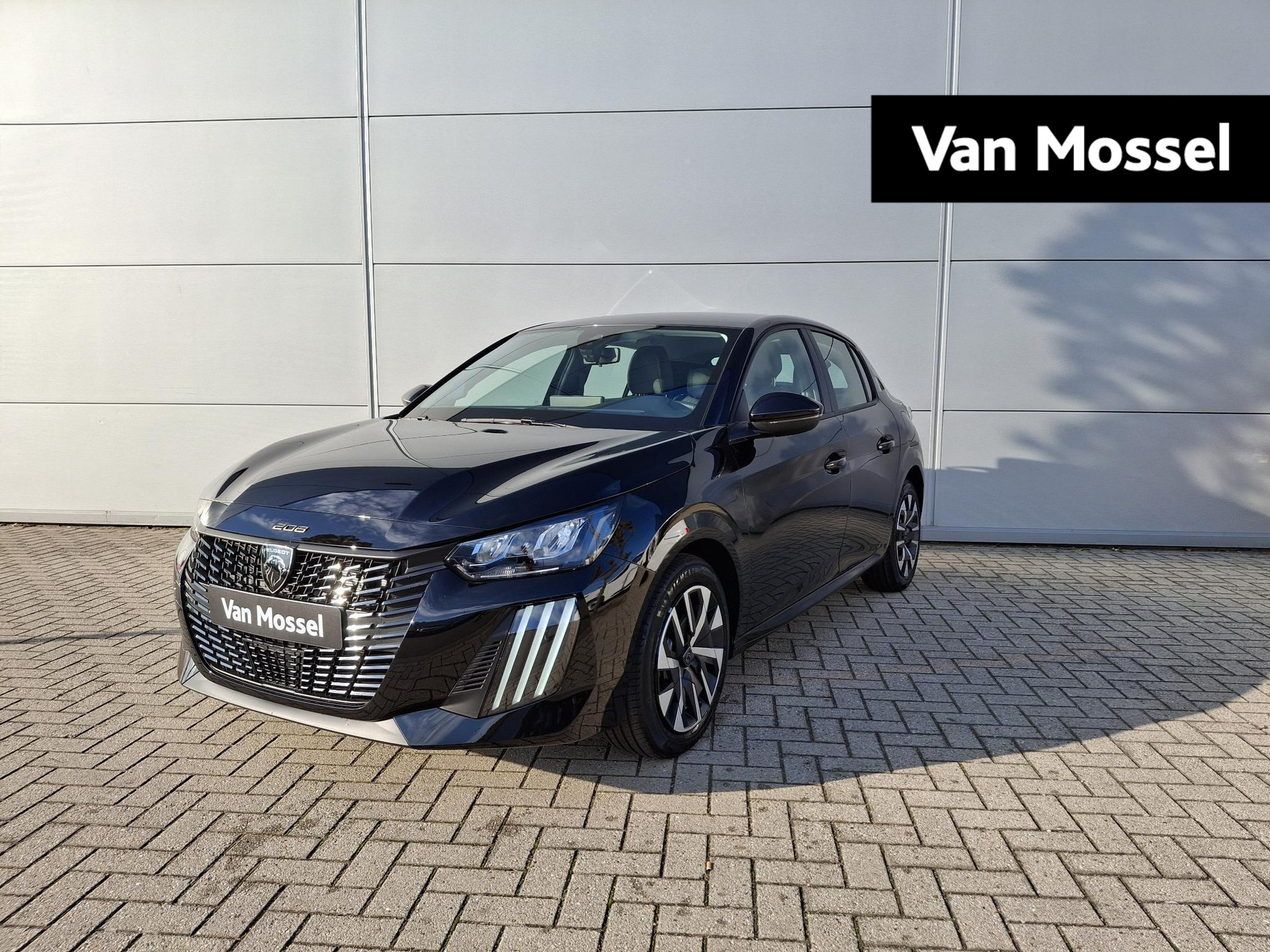 Peugeot 208 1.2 75PK Active, direct leverbaar | Parkeersensoren | Cruise Control | Navigatie l Apple Carplay