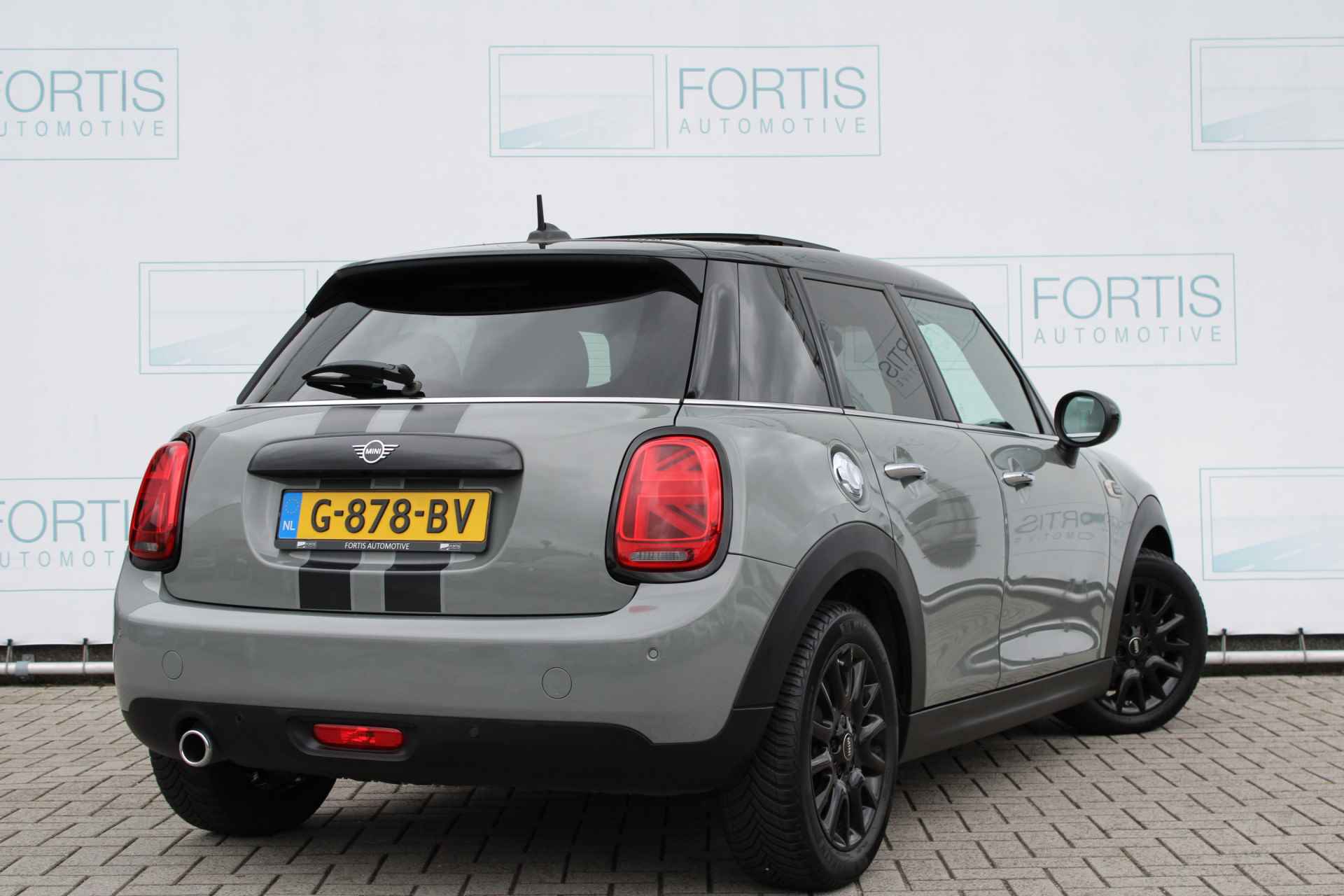 MINI Mini 1.5 Cooper Business Edition NL AUTO | PANO | S UITGEVOERD | NAVI | - 3/31