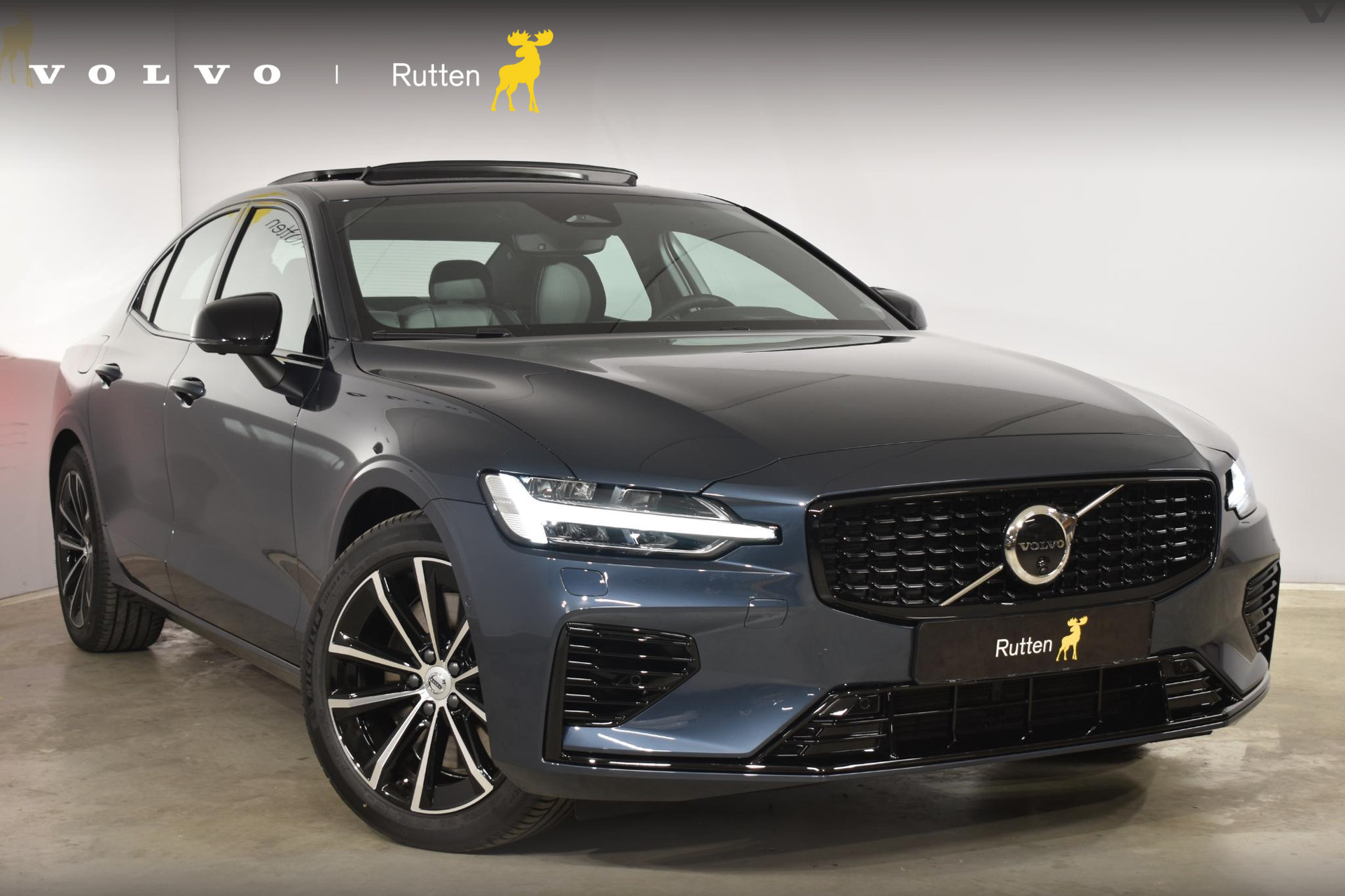 Volvo S60 T6 350PK Long Range Recharge AWD Ultimate / BLIS / Adaptieve Cruise Control / 360 Camera / Verkeersbordherkenning / Apple Carplay /