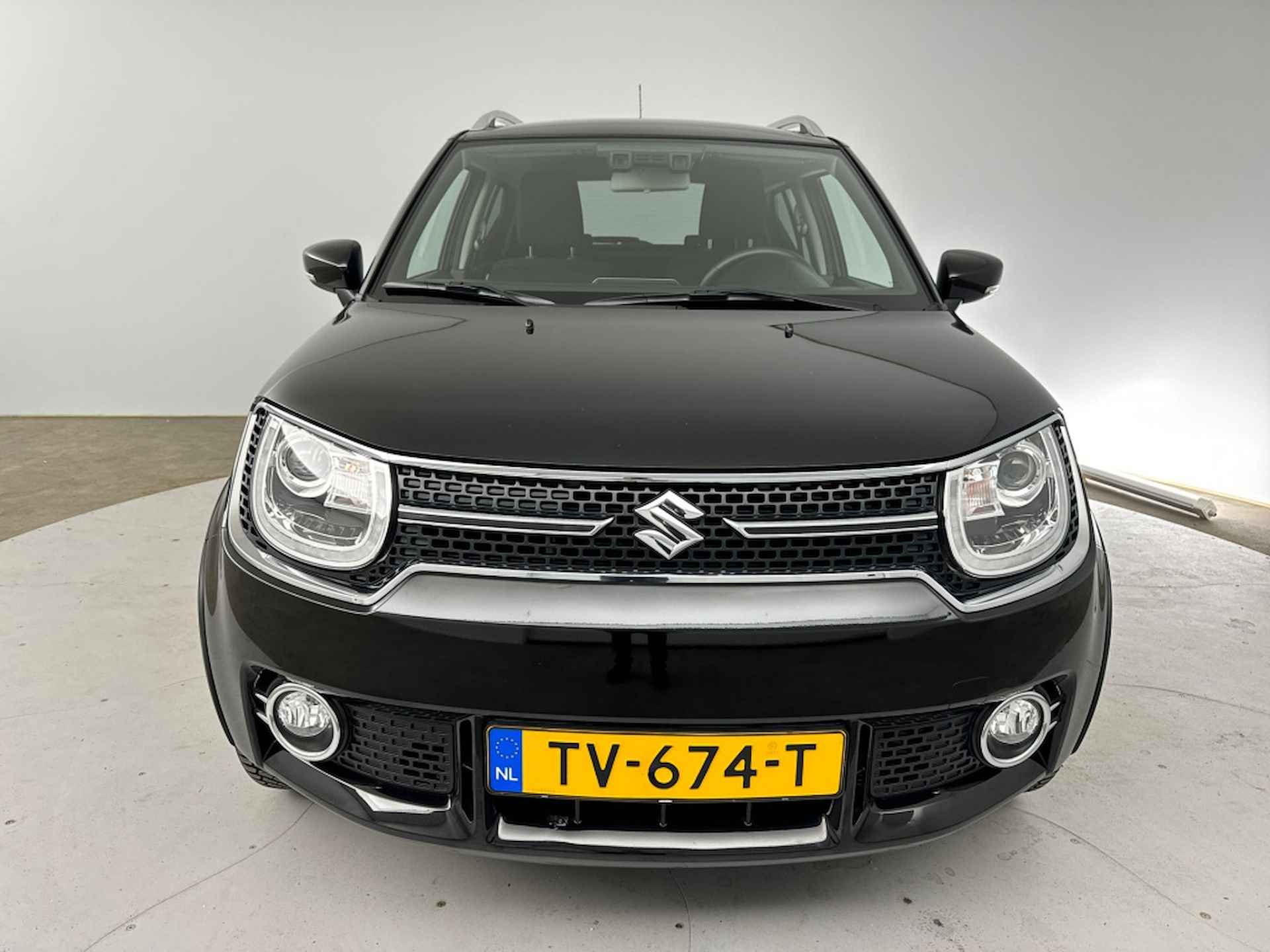 Suzuki Ignis 1.2 Stijl Smart Hybrid | Navigatie | Trekhaak | Allseason Banden - 29/39