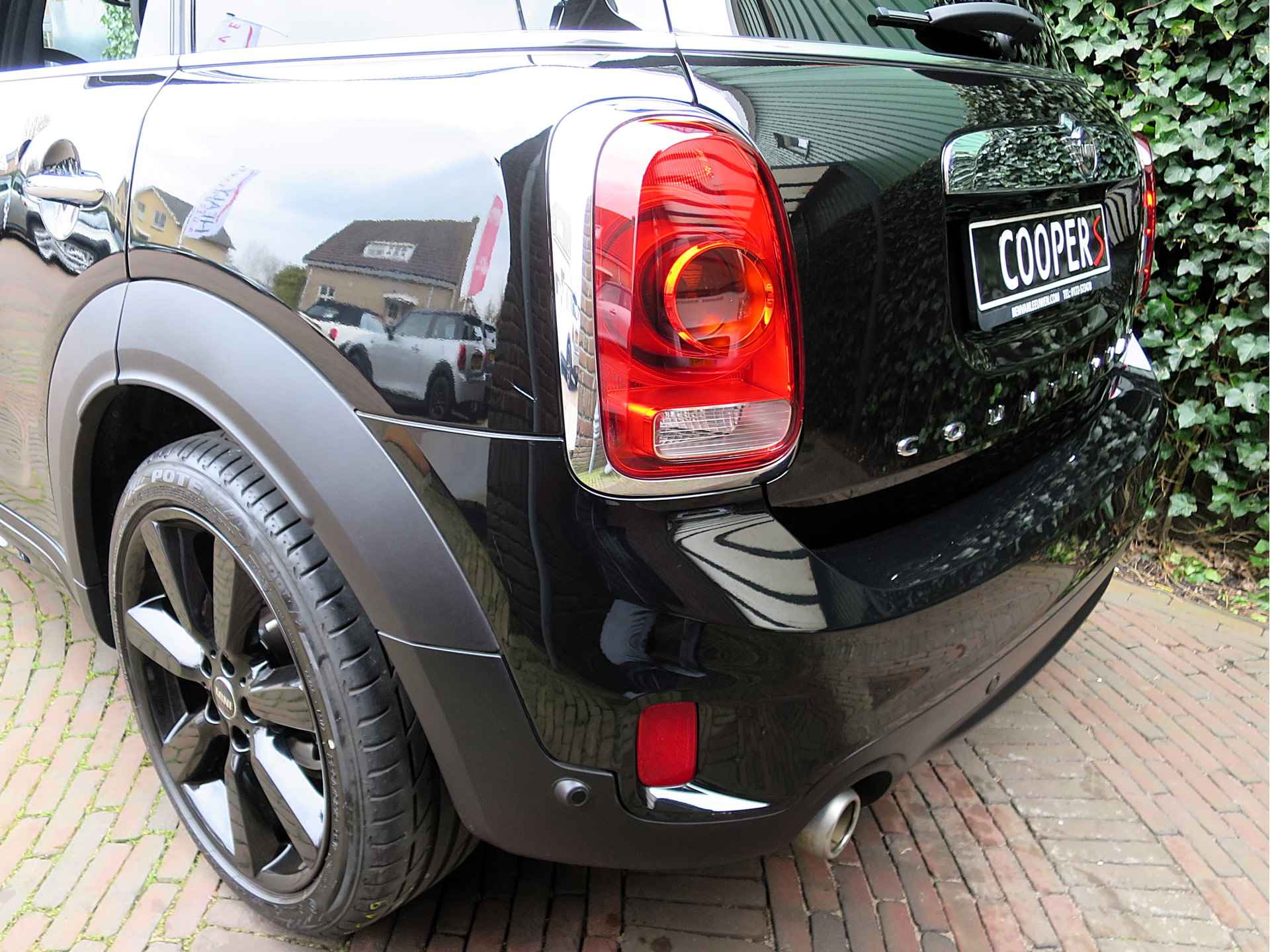 MINI Countryman 2.0 Cooper S Chili F60 aut. met Pano.dak, Leer, HK audio, Apple CarPlay & 19" - 28/52