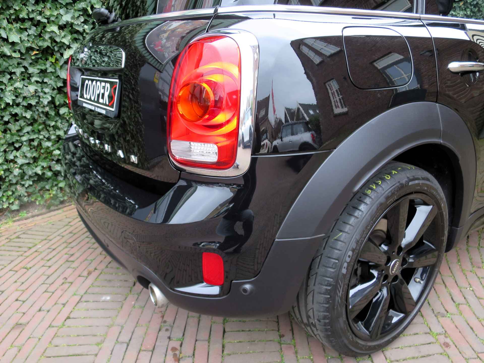 MINI Countryman 2.0 Cooper S Chili F60 aut. met Pano.dak, Leer, HK audio, Apple CarPlay & 19" - 29/52