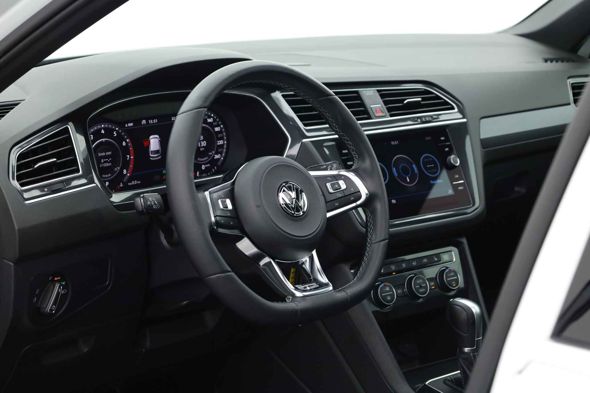 Volkswagen Tiguan 2.0 TSI 4Motion R-Line DSG 220pk | Pano | 360cam | Elek. Trekhaak | Navi | Adapt. Cruise | 20'' - 5/32