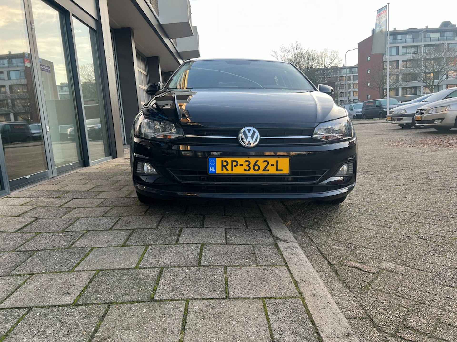 VOLKSWAGEN Polo 1.6 TDI COMFORTLINE - 4/23