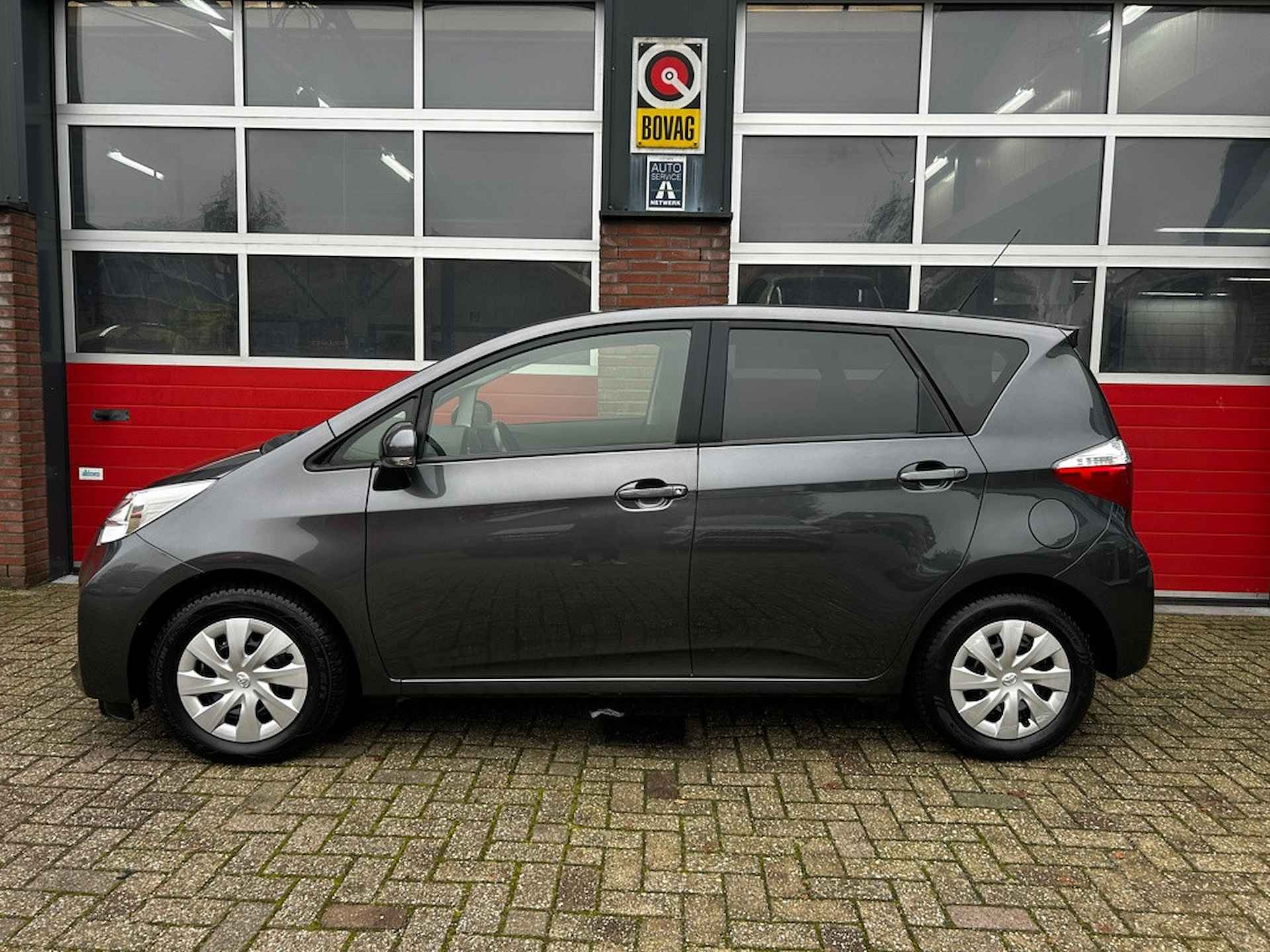 Toyota Verso-S 1.3 VVT-i Comfort Plus,Automaat, camera, NAVI,parkeersensoren ALS NIEUW!!! - 4/16