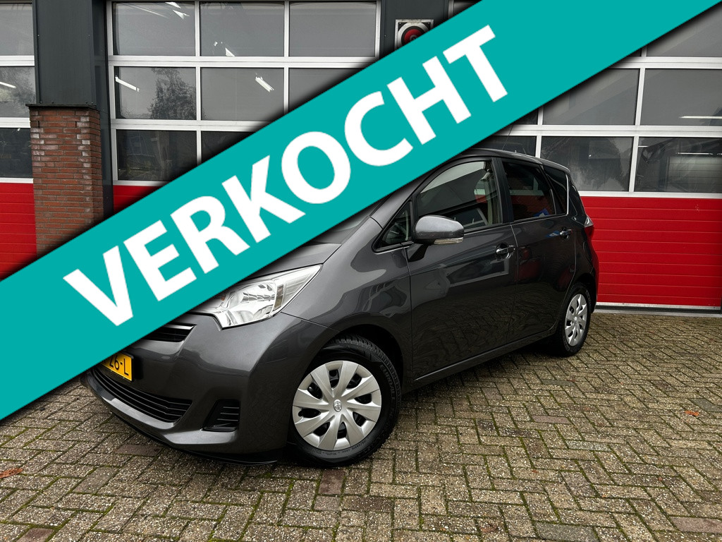 Toyota Verso-S 1.3 VVT-i Comfort Plus,Automaat, camera, NAVI,parkeersensoren ALS NIEUW!!!