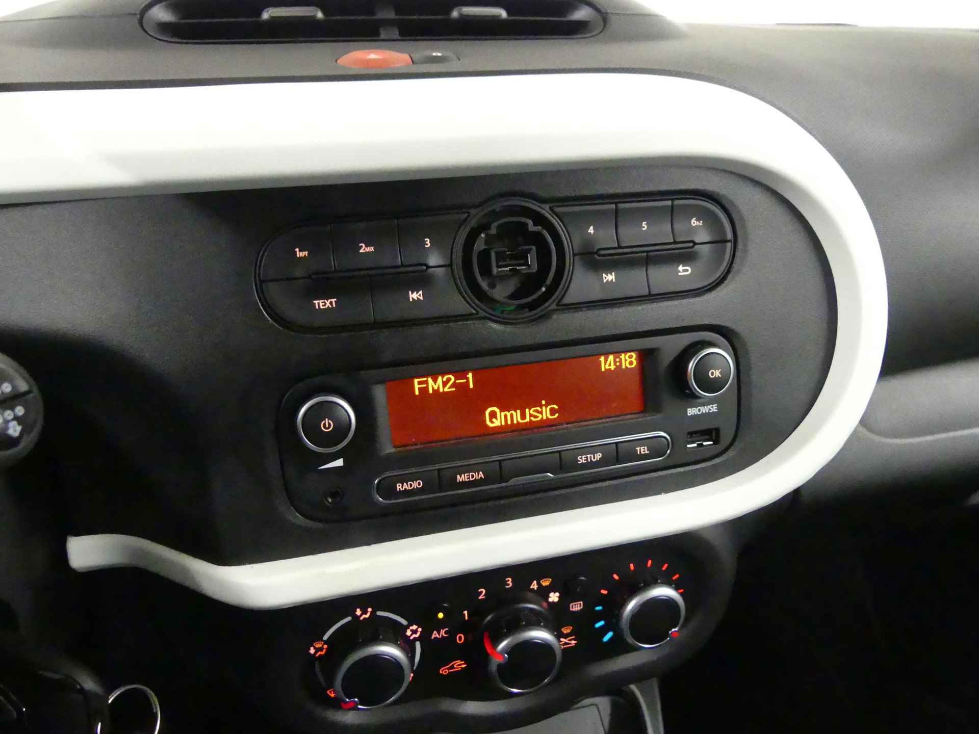 Renault Twingo SCe 70 Collection | Airco | Radio Connect R&Go | Bluetooth - 24/27