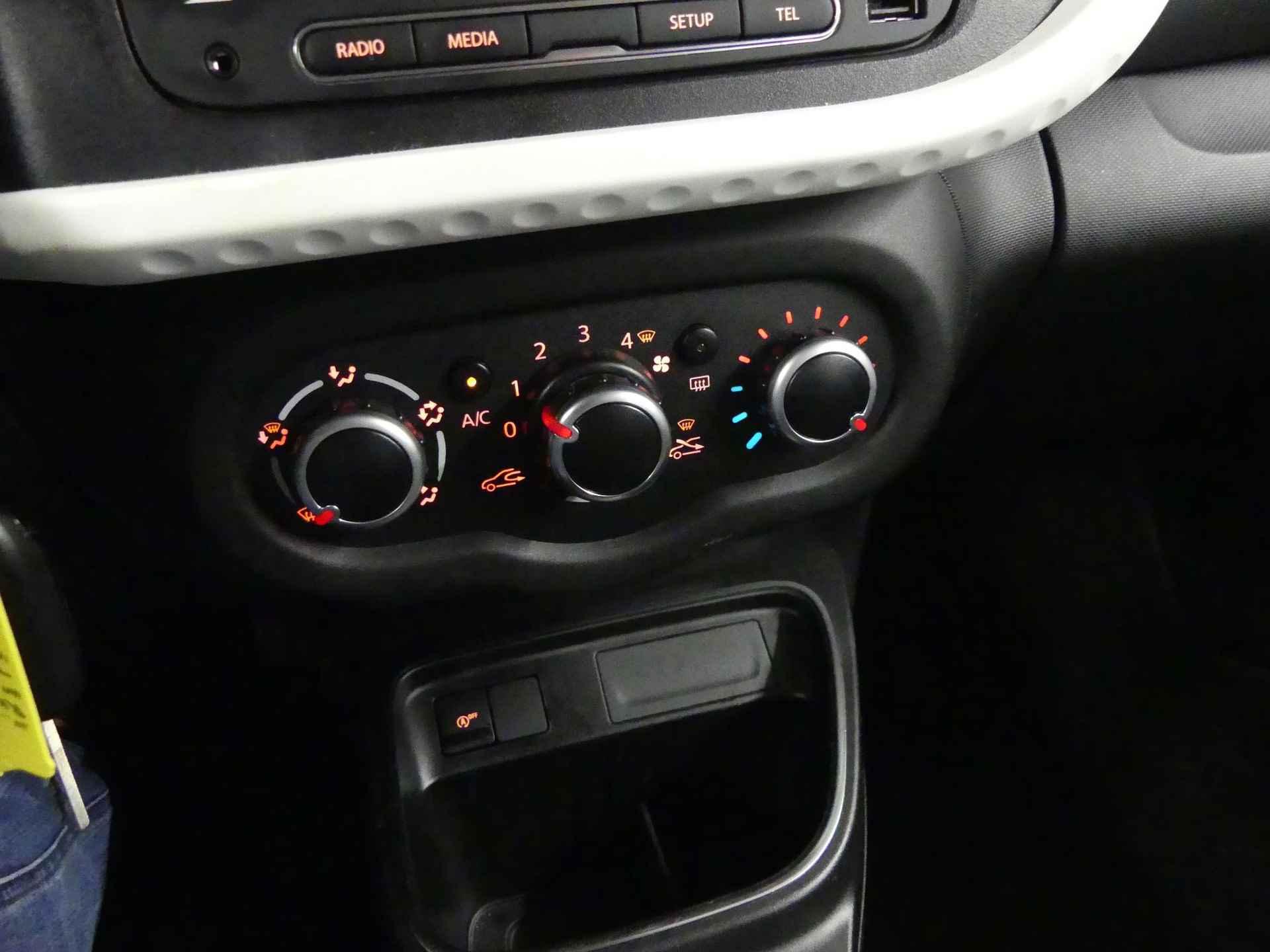 Renault Twingo SCe 70 Collection | Airco | Radio Connect R&Go | Bluetooth - 25/27