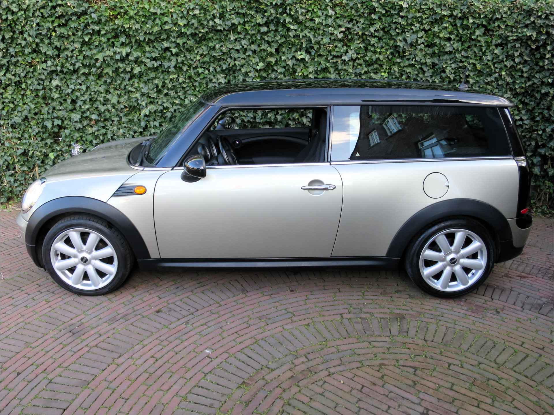 MINI Clubman 1.6 Cooper Pepper R55 NL-auto, 2de eig. airco, 17" en Youngtimer! - 4/41