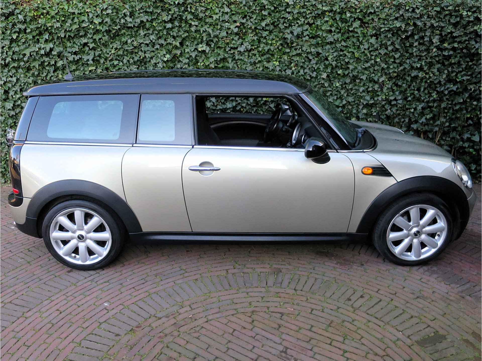 MINI Clubman 1.6 Cooper Pepper R55 NL-auto, 2de eig. airco, 17" en Youngtimer! - 5/41