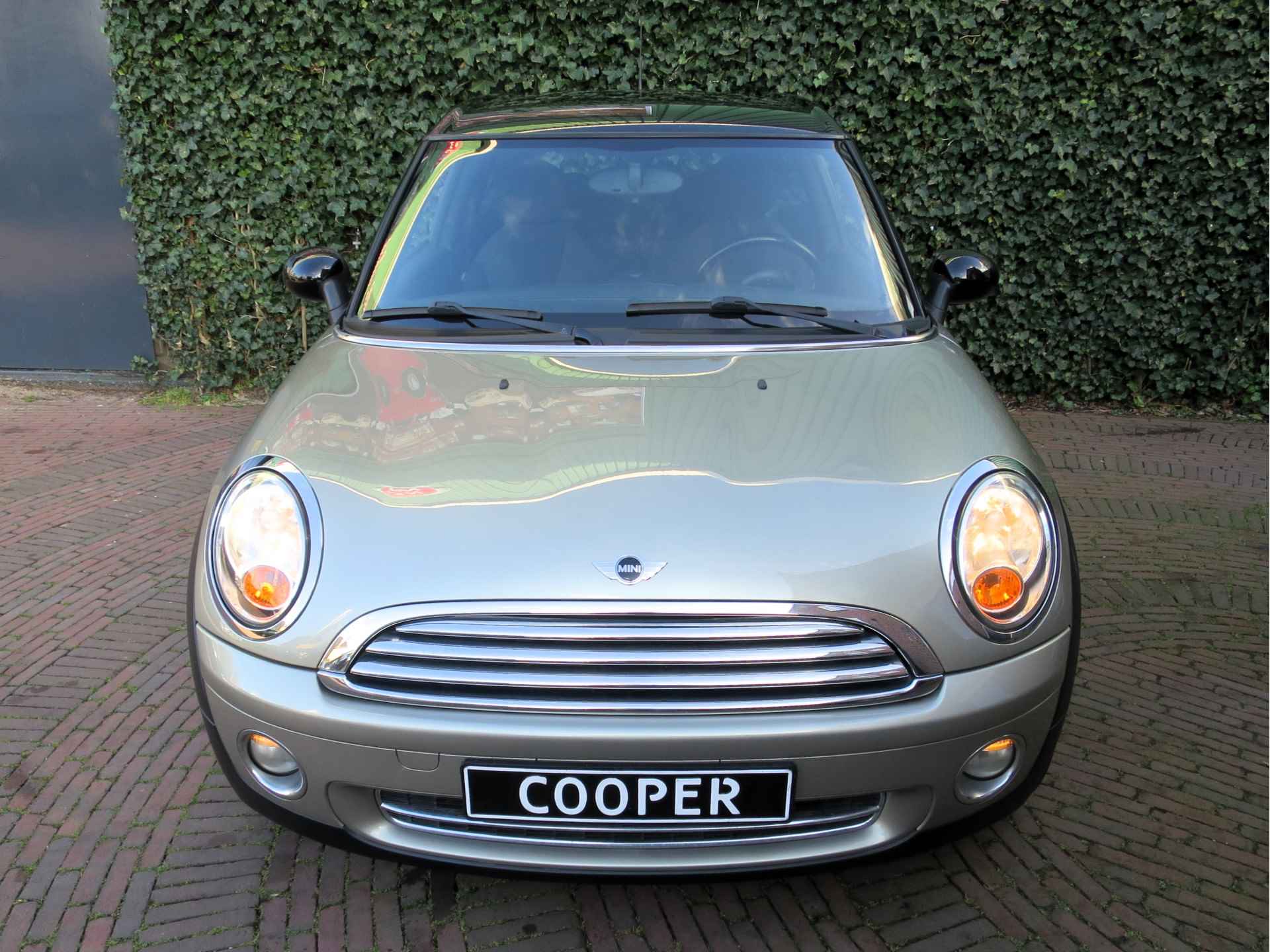 MINI Clubman 1.6 Cooper Pepper R55 NL-auto, 2de eig. airco, 17" en Youngtimer! - 7/41