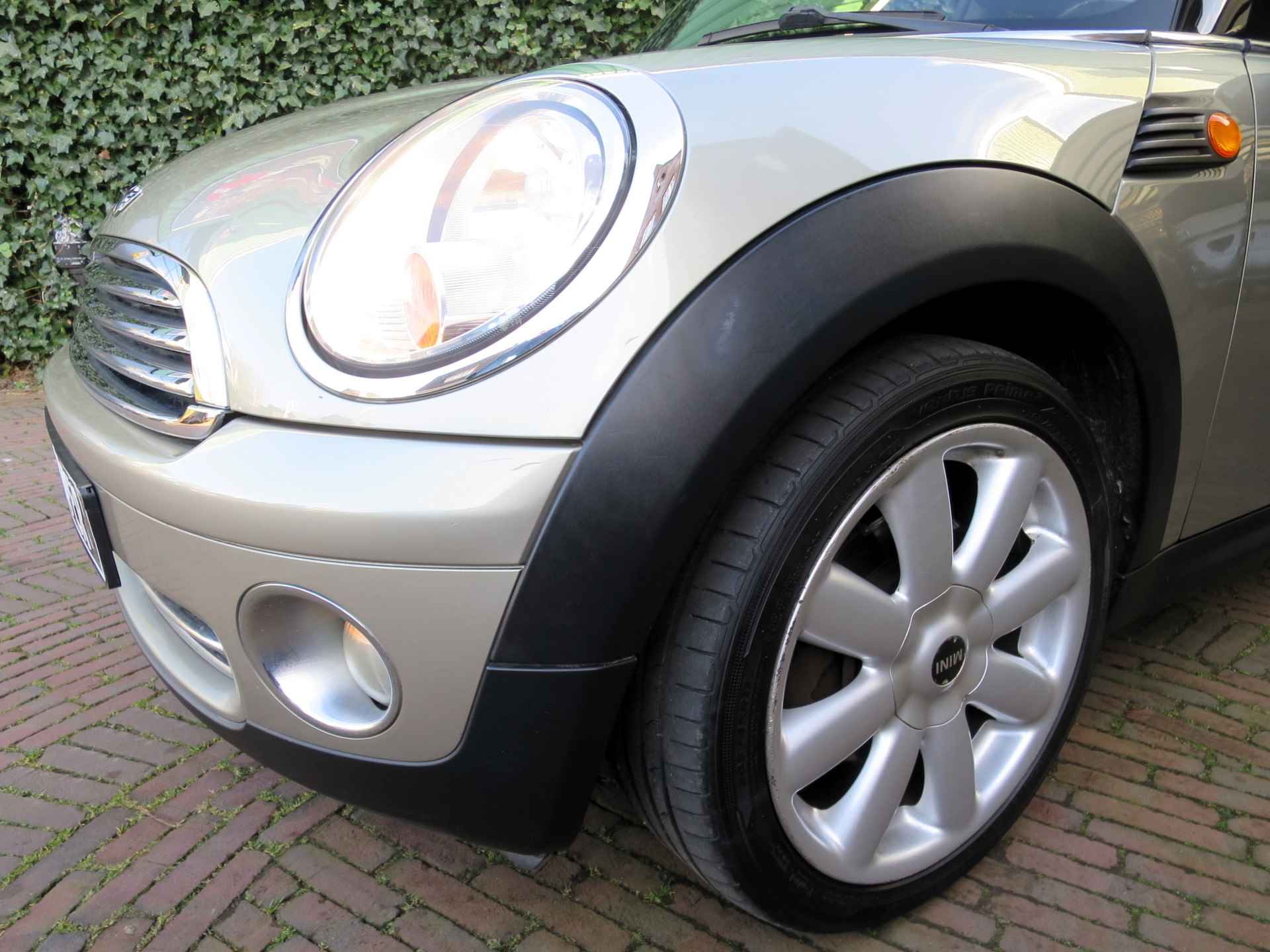 MINI Clubman 1.6 Cooper Pepper R55 NL-auto, 2de eig. airco, 17" en Youngtimer! - 25/41