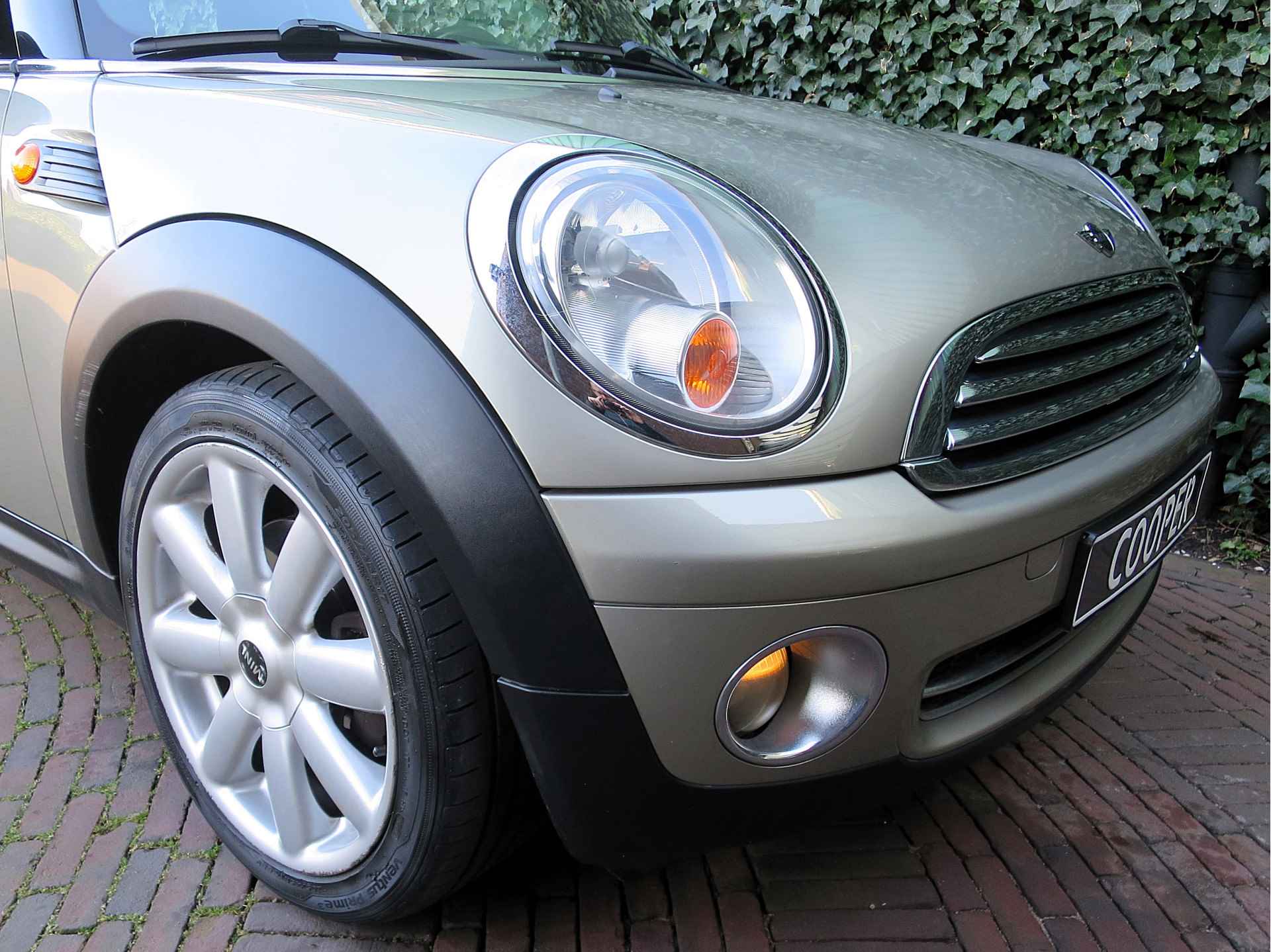 MINI Clubman 1.6 Cooper Pepper R55 NL-auto, 2de eig. airco, 17" en Youngtimer! - 26/41