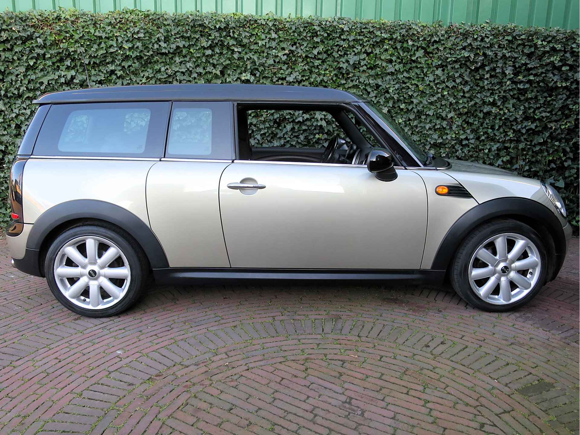 MINI Clubman 1.6 Cooper Pepper R55 NL-auto, 2de eig. airco, 17" en Youngtimer! - 34/41