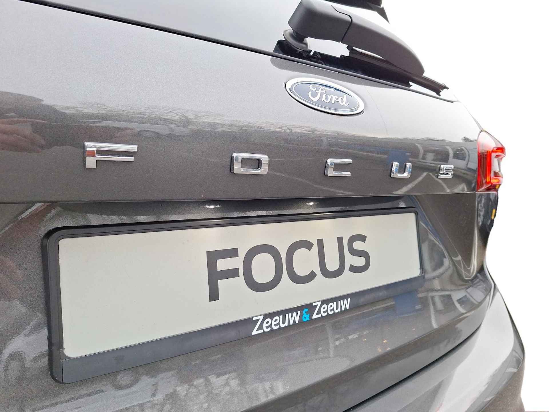 Ford Focus Wagon 1.0 EcoBoost Hybrid Titanium | 16" Lichtmetaal | Parkeersensoren | Privacy Glass | Ledverlichting | Climate Control | Apple Carplay&Andorid Auto | Lane Keeping | Navigatie | - 17/45