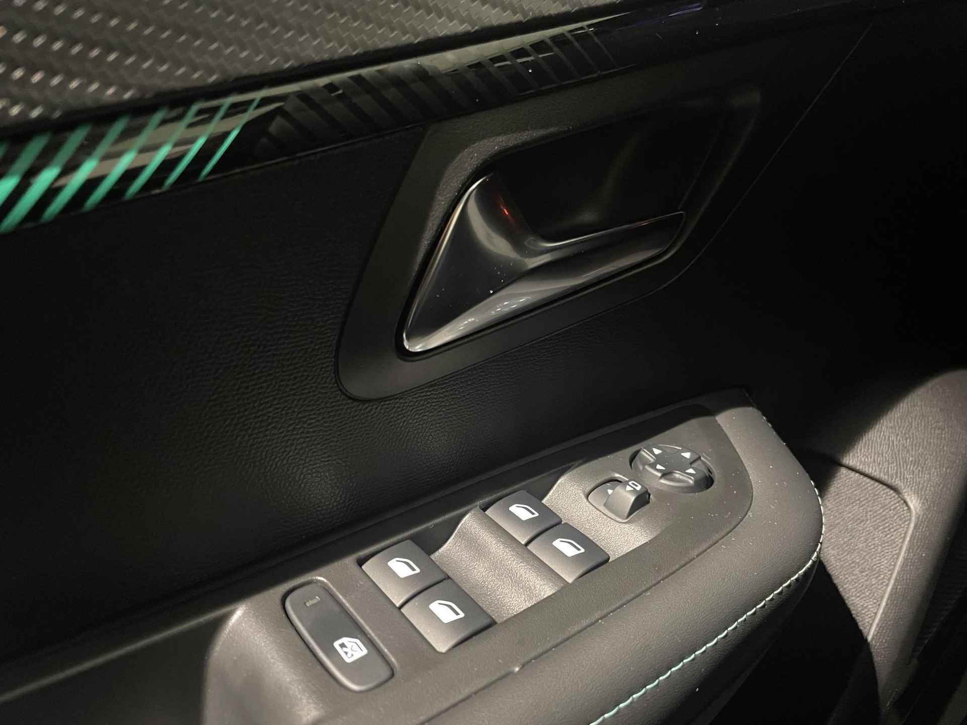 Peugeot 208 1.2 PureTech Allure | Navigatie | Camera | Climate control - 11/24