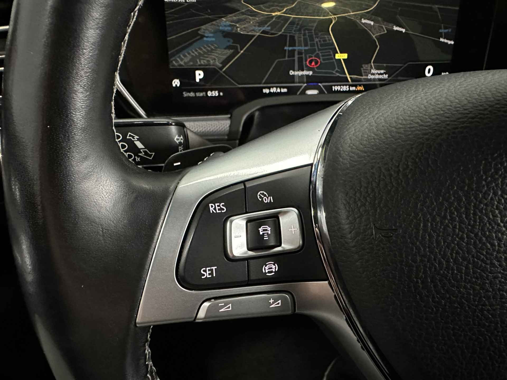 Volkswagen Touareg 3.0 TDI R-Line Incl BTW | Luchtvering | LED | Panorama | Leer | Trekhaak | Virtual | Dynaudio | Head-up | Adaptive Cruise | Isofix | NAP | - 19/52
