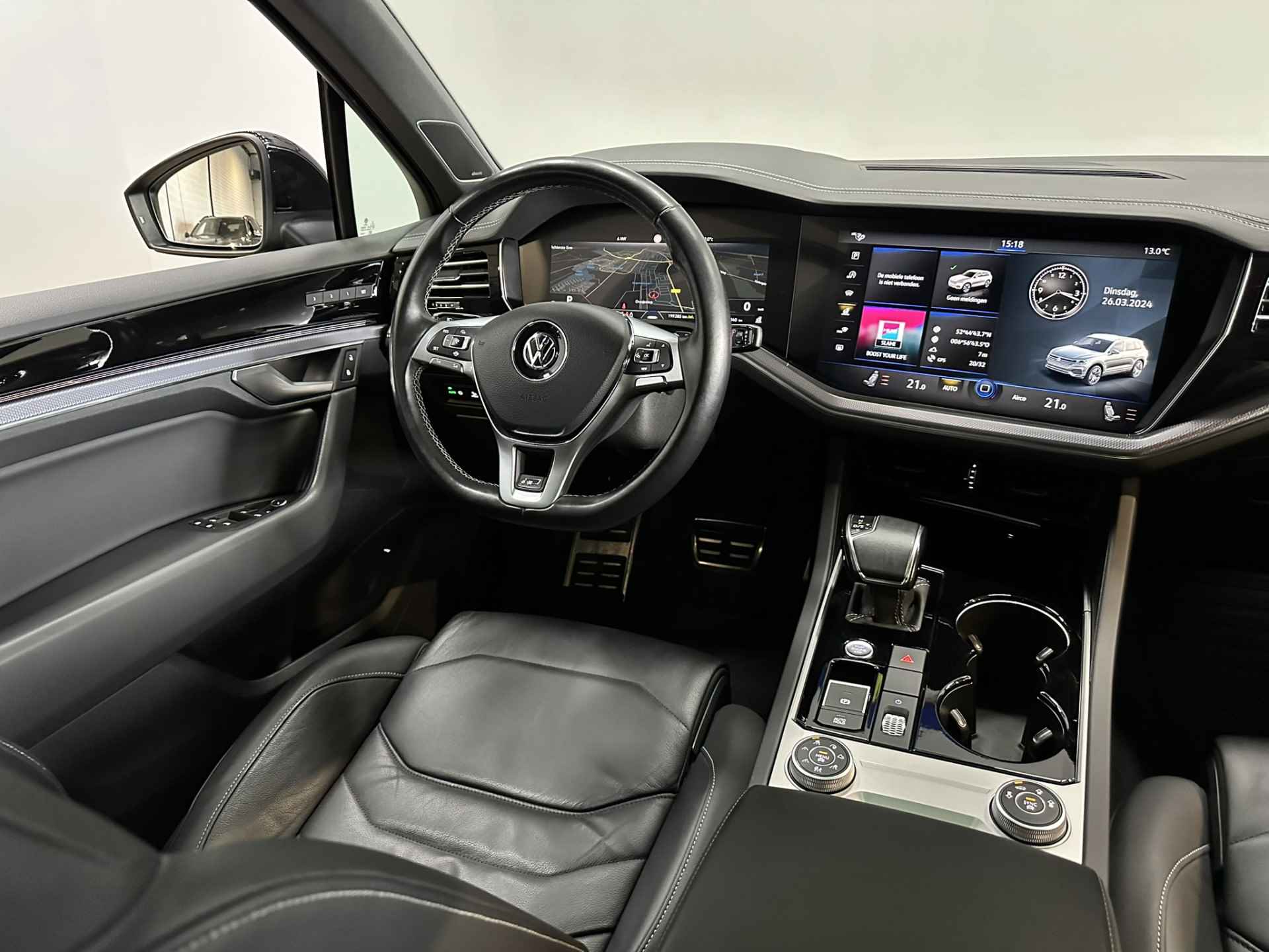 Volkswagen Touareg 3.0 TDI R-Line Incl BTW | Luchtvering | LED | Panorama | Leer | Trekhaak | Virtual | Dynaudio | Head-up | Adaptive Cruise | Isofix | NAP | - 38/52