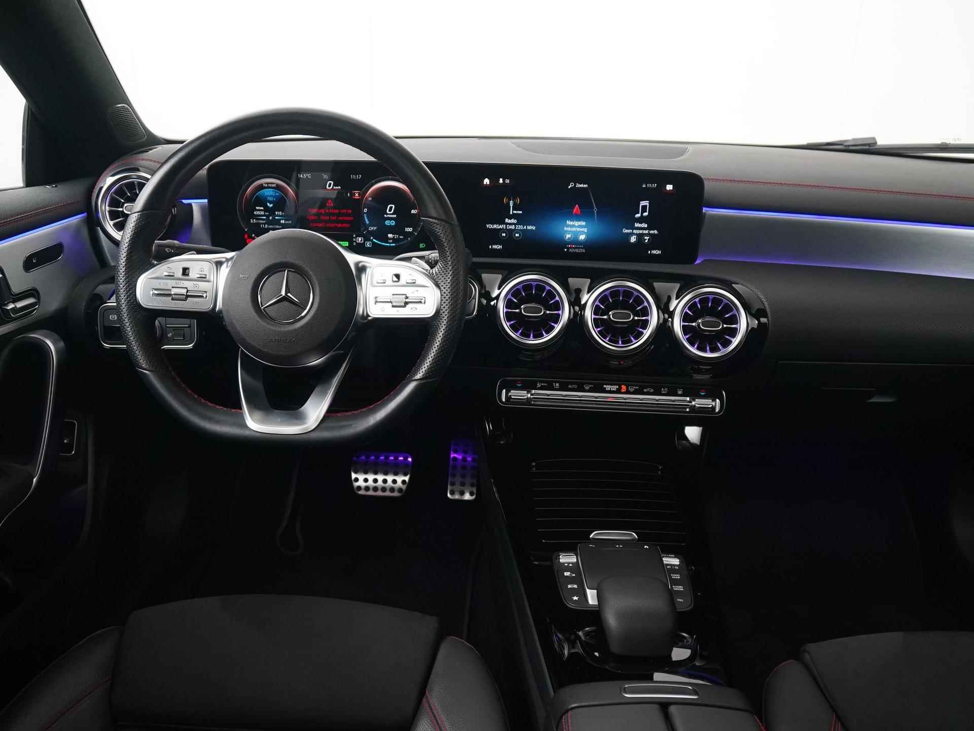 Mercedes-Benz CLA-klasse 250e Premium Plus AMG Night | Panoramadak | Camera | Mem Stoel | Carplay | Zondag Open! - 5/43