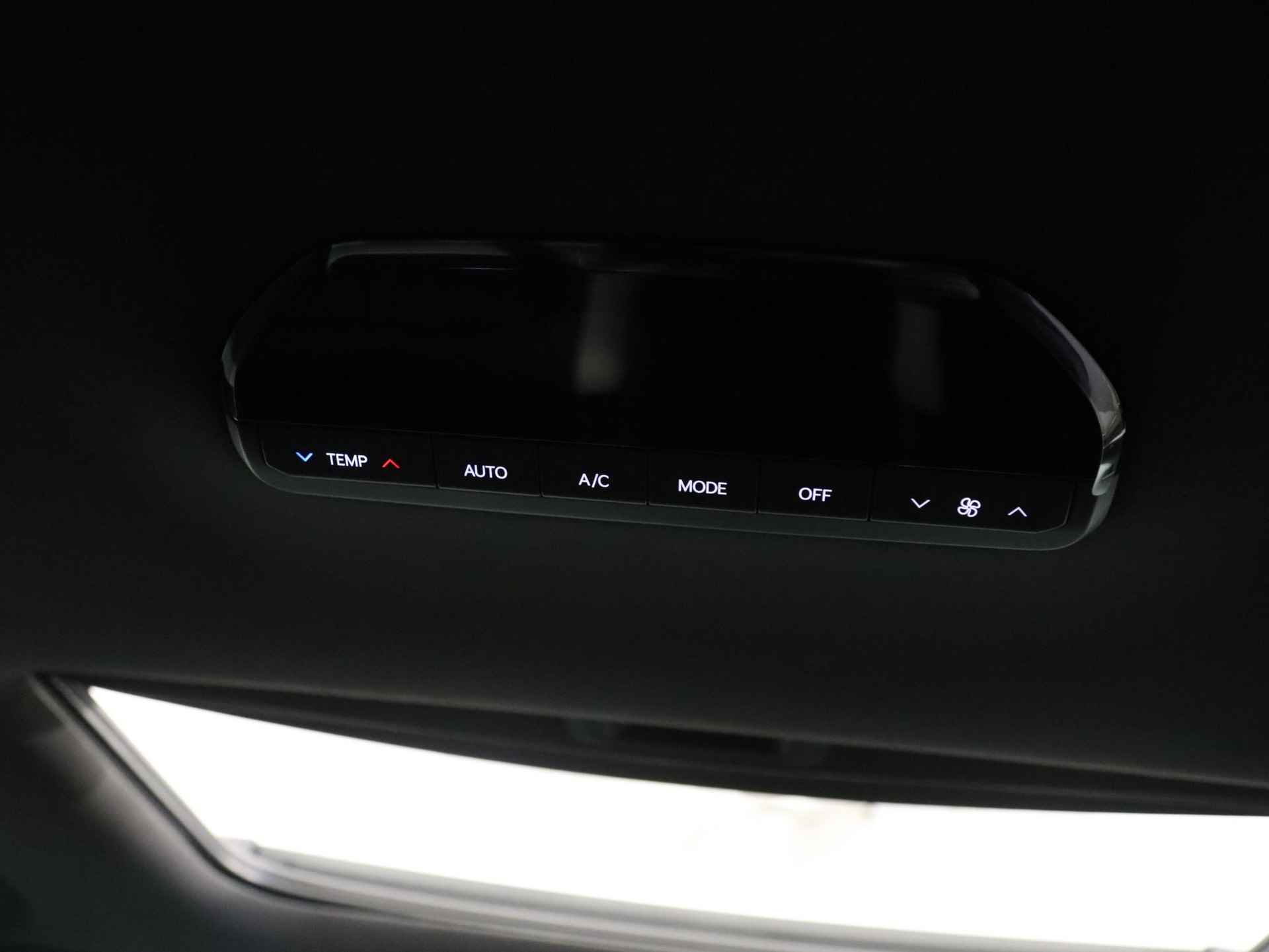 Kia EV9 Launch Edition GT-Line AWD 6p. 99.8 kWh |6-Zits Uitvoering | 505 km WLTP| Ultrasnel laden| Full Options| Bel KIA Leiderdorp: 071 760 06 00 - 28/62