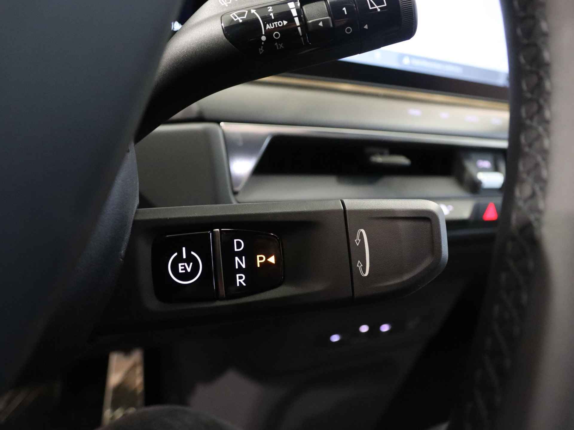 Kia EV9 Launch Edition GT-Line AWD 6p. 99.8 kWh |6-Zits Uitvoering | 505 km WLTP| Ultrasnel laden| Full Options| Bel KIA Leiderdorp: 071 760 06 00 - 53/62