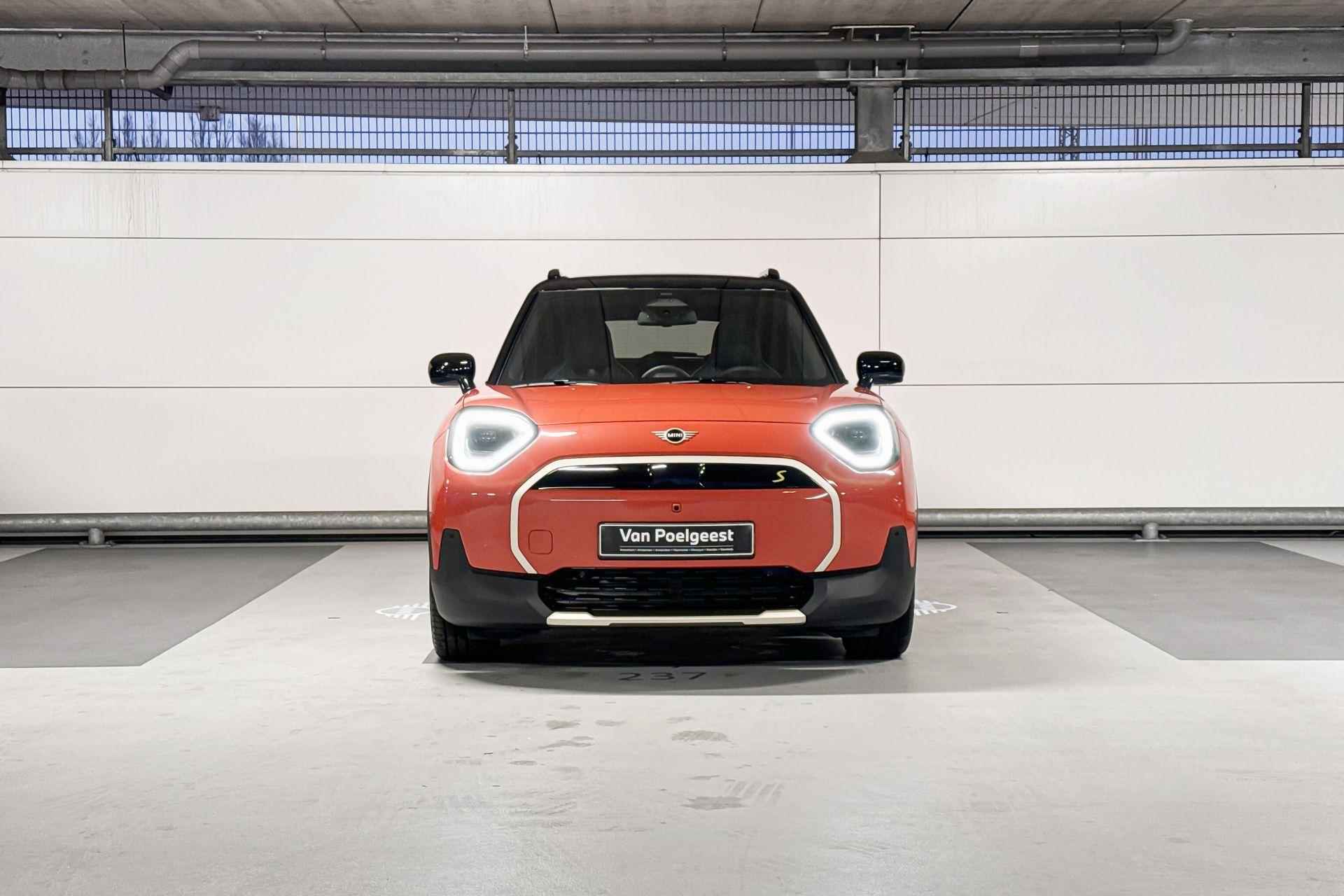 MINI Aceman SE Favoured 54.2 kWh | Pakket XL | Dak en spiegelkappen in Jetblack - 5/23