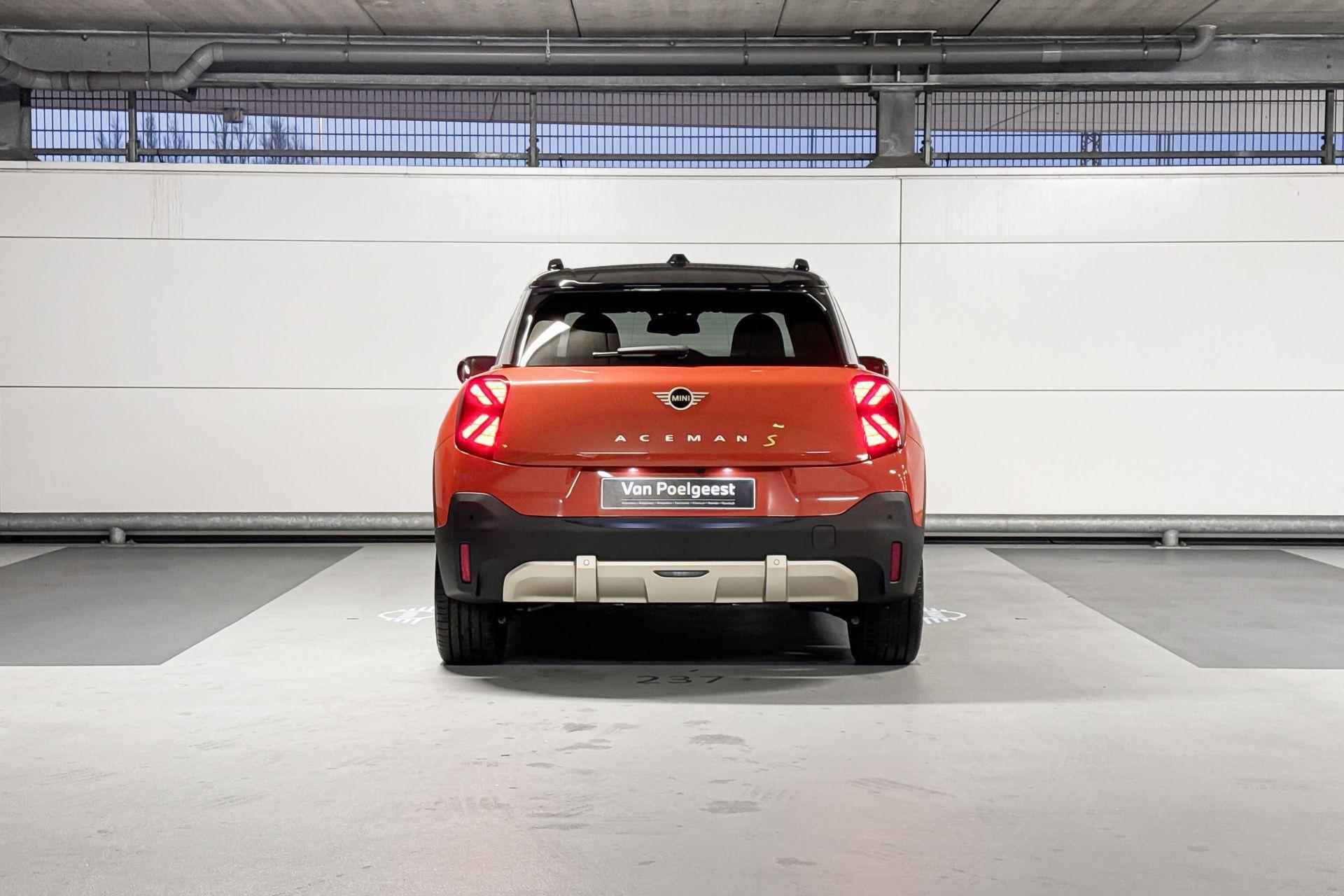 MINI Aceman SE Favoured 54.2 kWh | Pakket XL | Dak en spiegelkappen in Jetblack - 7/23