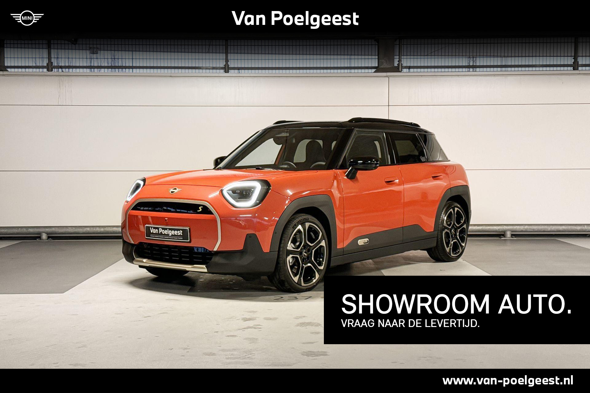 MINI Aceman SE Favoured 54.2 kWh | Pakket XL | Dak en spiegelkappen in Jetblack