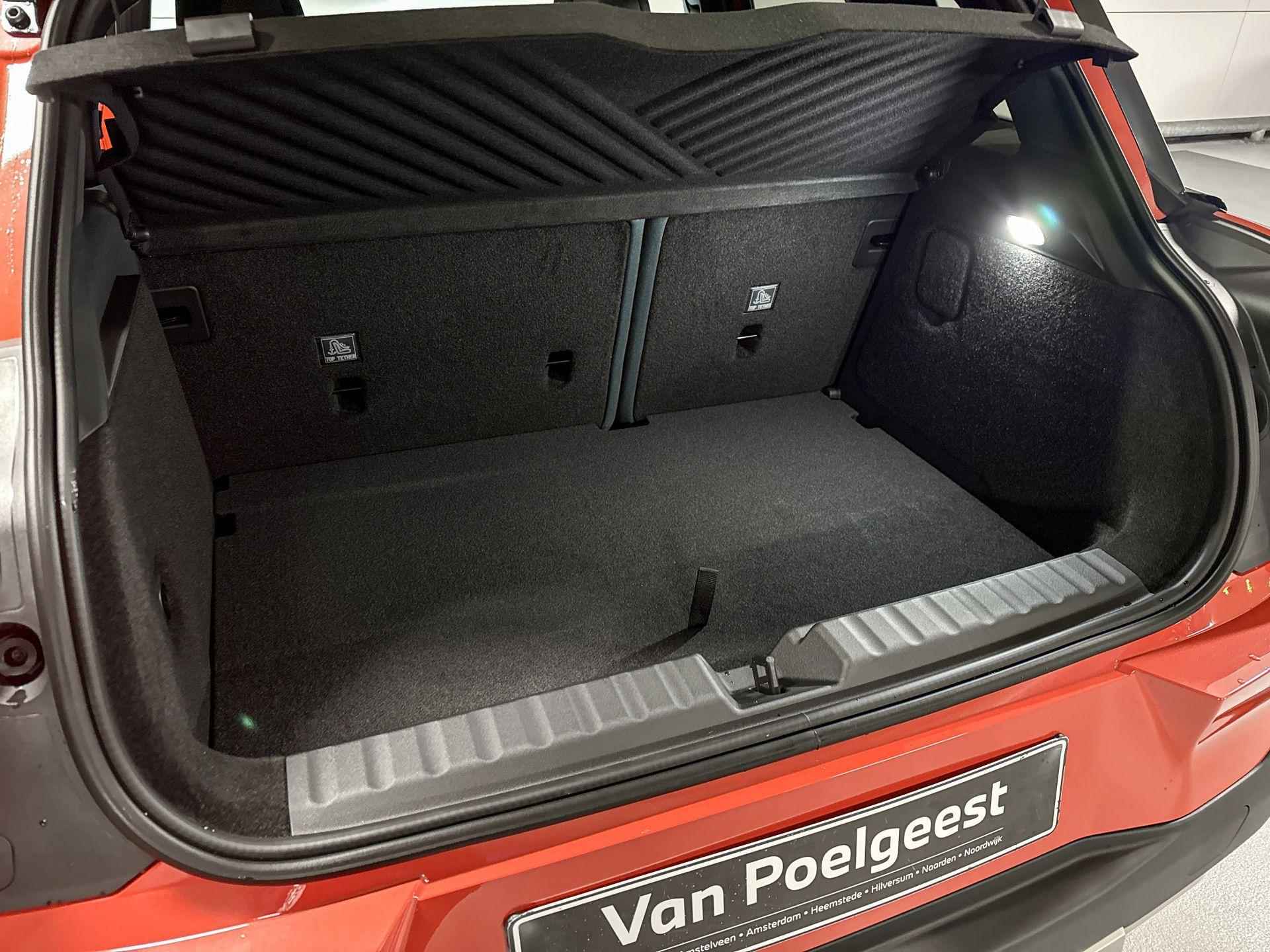 MINI Aceman SE Favoured 54.2 kWh | Pakket XL | Dak en spiegelkappen in Jetblack - 22/23