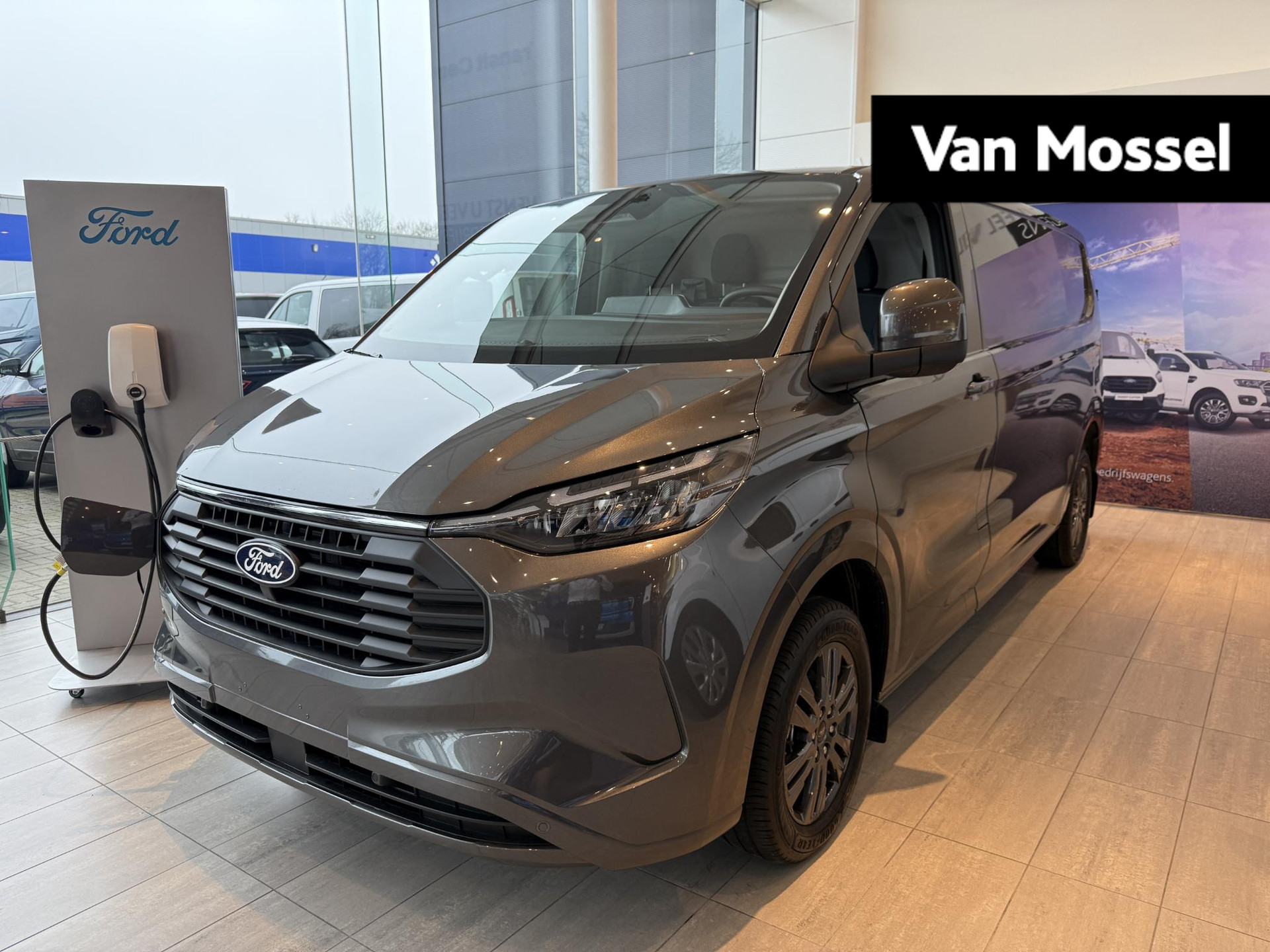 Ford Transit Custom 340 2.5 PHEV L2H1 Limited | Voorraadauto