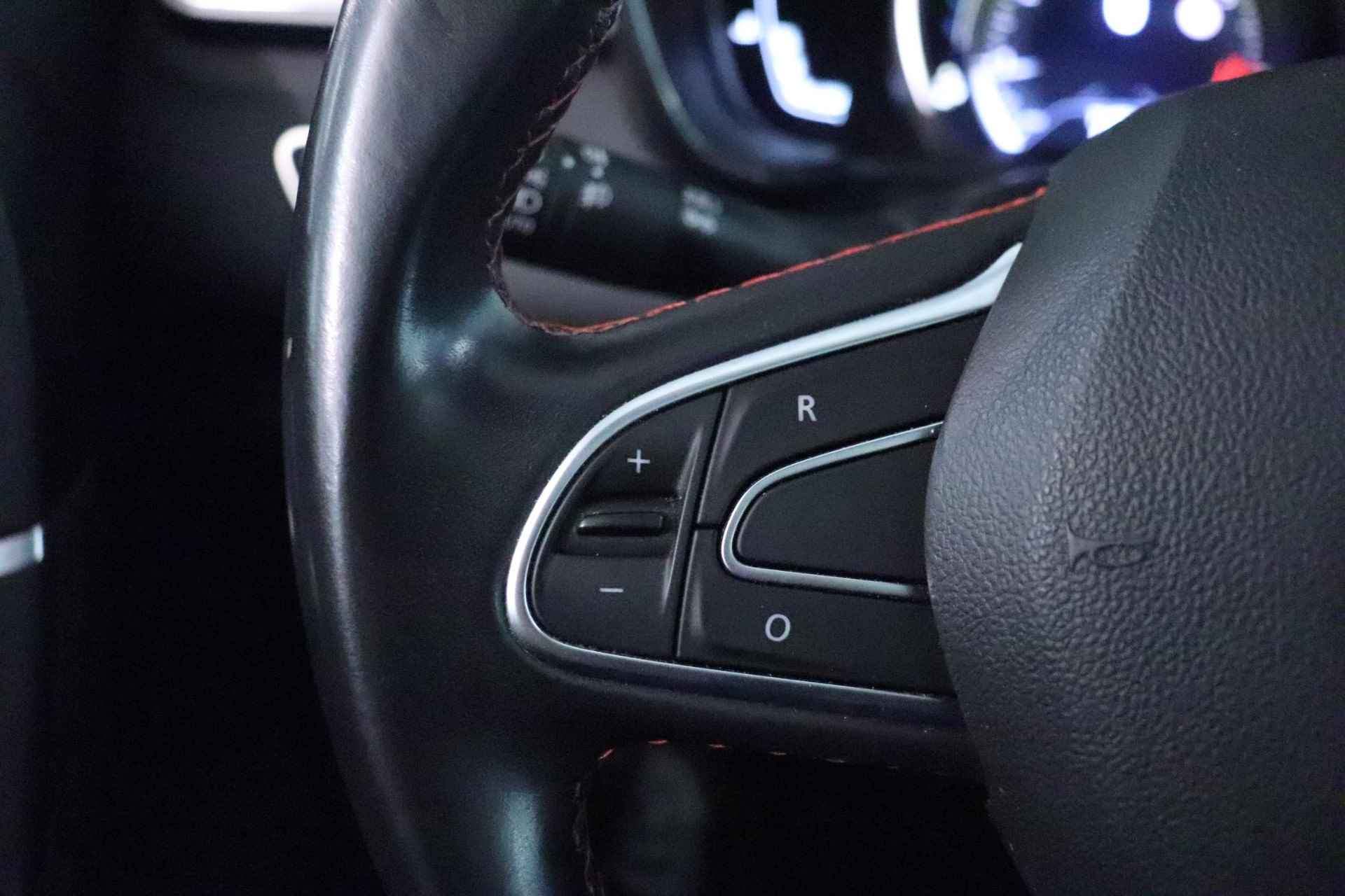 Renault Kadjar 1.3 TCe 159 EDC Black Edition Automaat | BOSE Audio | Panoramadak | Trekhaak | - 23/35