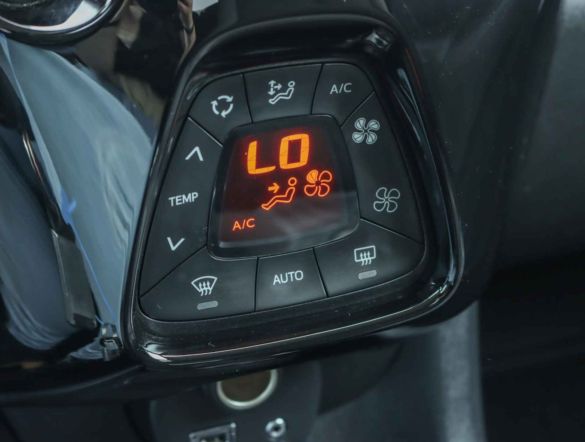 Peugeot 108 1.0 e-VTi Allure | Start/Stop | Camera | - 25/45