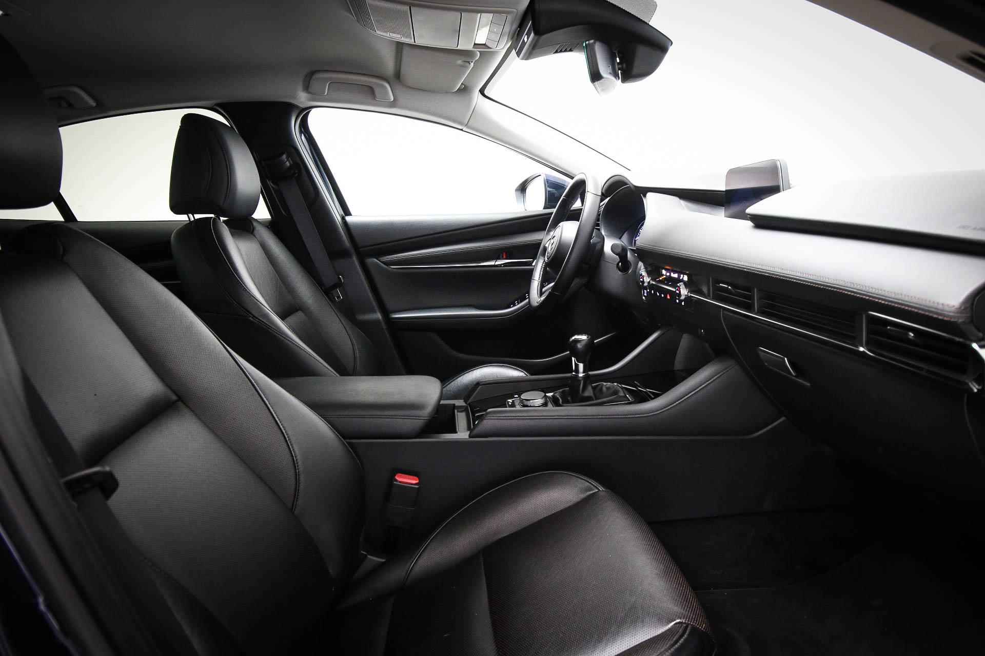 Mazda 3 2.0 e-SkyActiv-X M Hybrid 180 Luxury | HEAD-UP |  LEDER | ACC | NAVIGATIE | DAB | APPLE | CAMERA | TREHAAK AFN. - 4/52