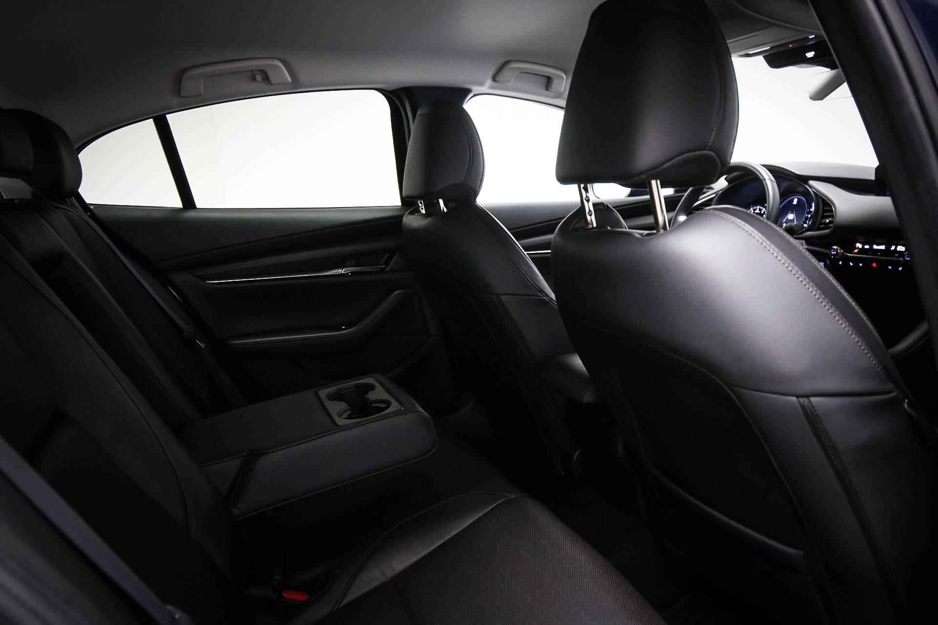 Mazda 3 2.0 e-SkyActiv-X M Hybrid 180 Luxury | HEAD-UP |  LEDER | ACC | NAVIGATIE | DAB | APPLE | CAMERA | TREHAAK AFN. - 7/52