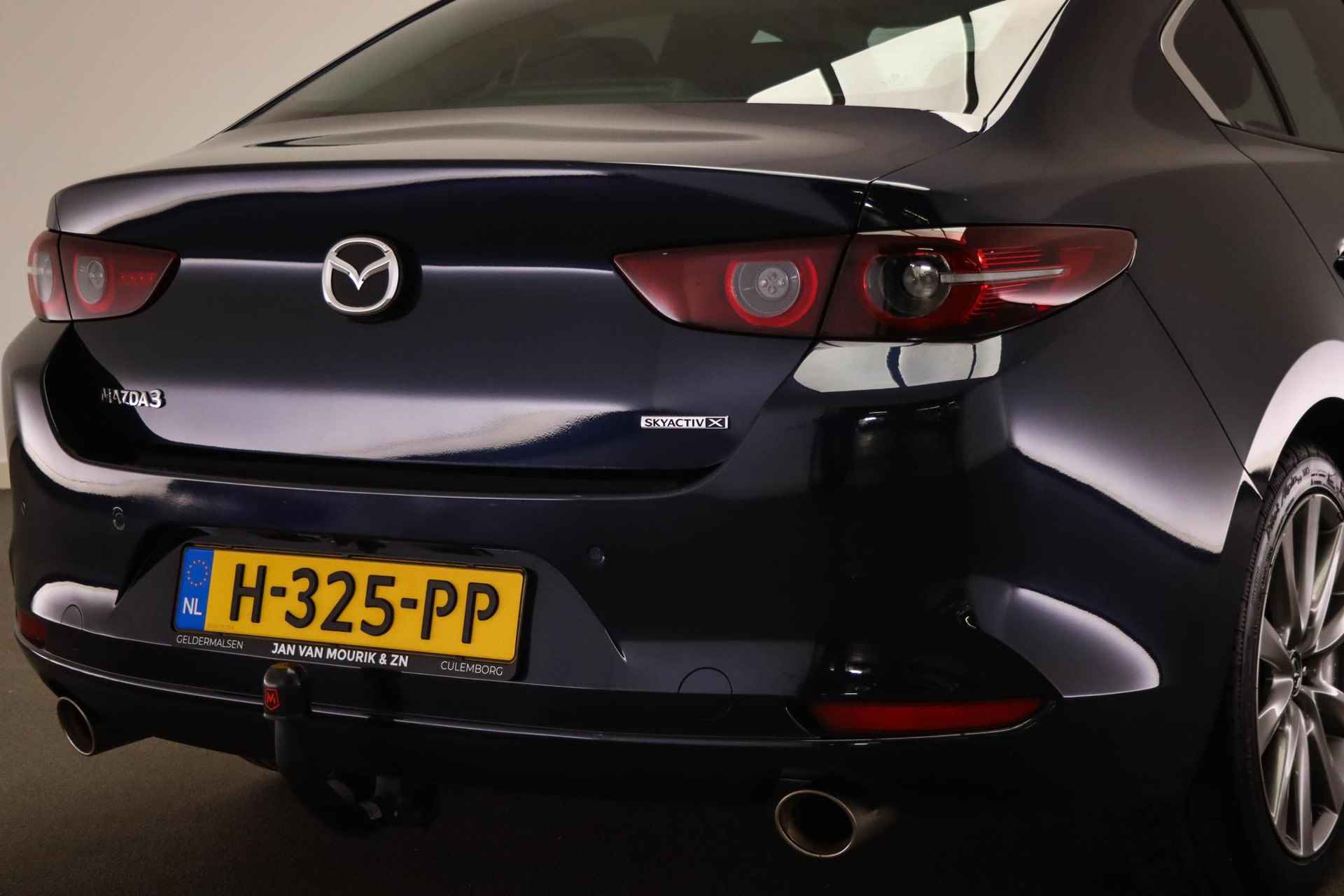 Mazda 3 2.0 e-SkyActiv-X M Hybrid 180 Luxury | HEAD-UP |  LEDER | ACC | NAVIGATIE | DAB | APPLE | CAMERA | TREHAAK AFN. - 18/52