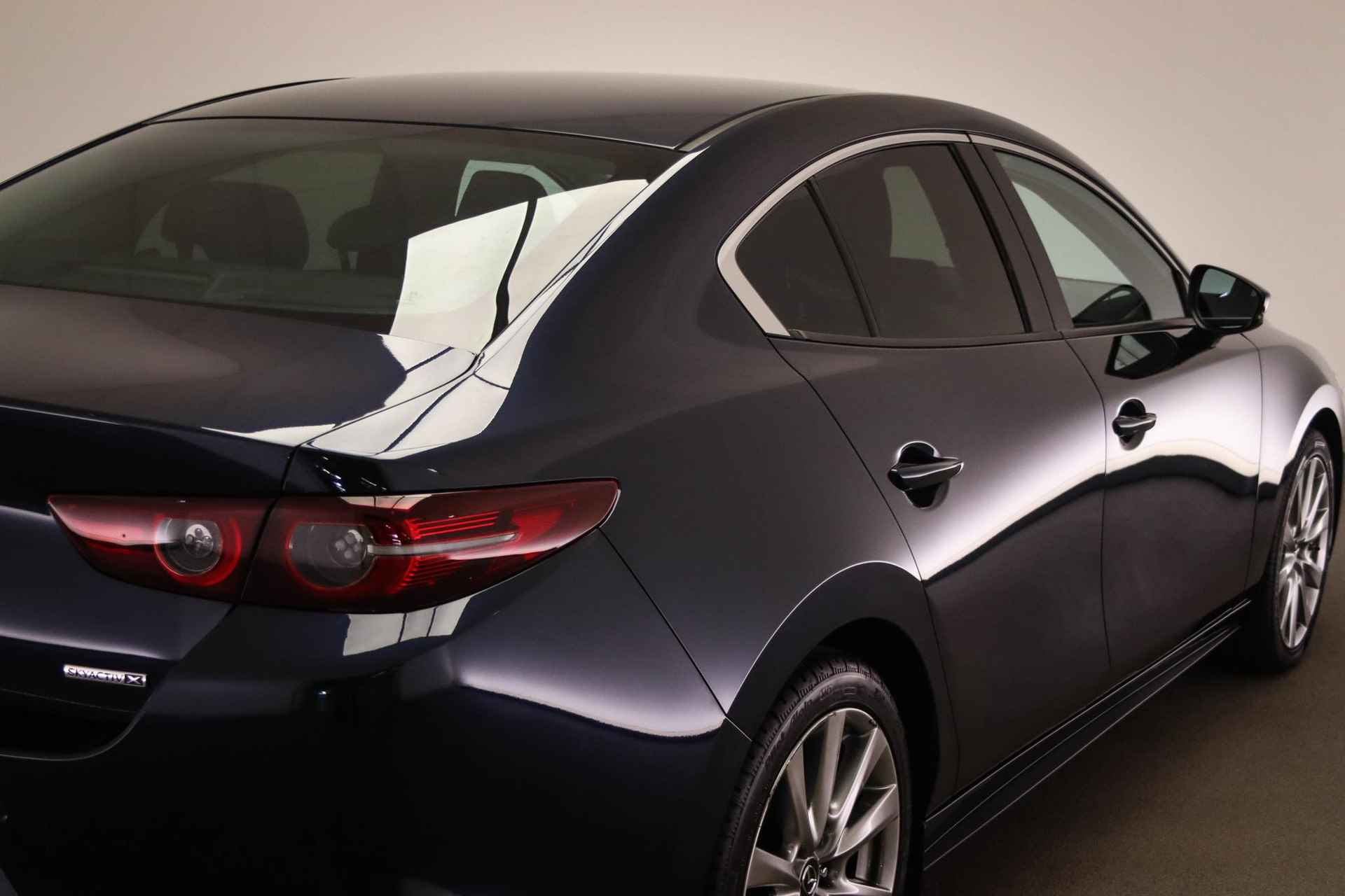 Mazda 3 2.0 e-SkyActiv-X M Hybrid 180 Luxury | HEAD-UP |  LEDER | ACC | NAVIGATIE | DAB | APPLE | CAMERA | TREHAAK AFN. - 20/52