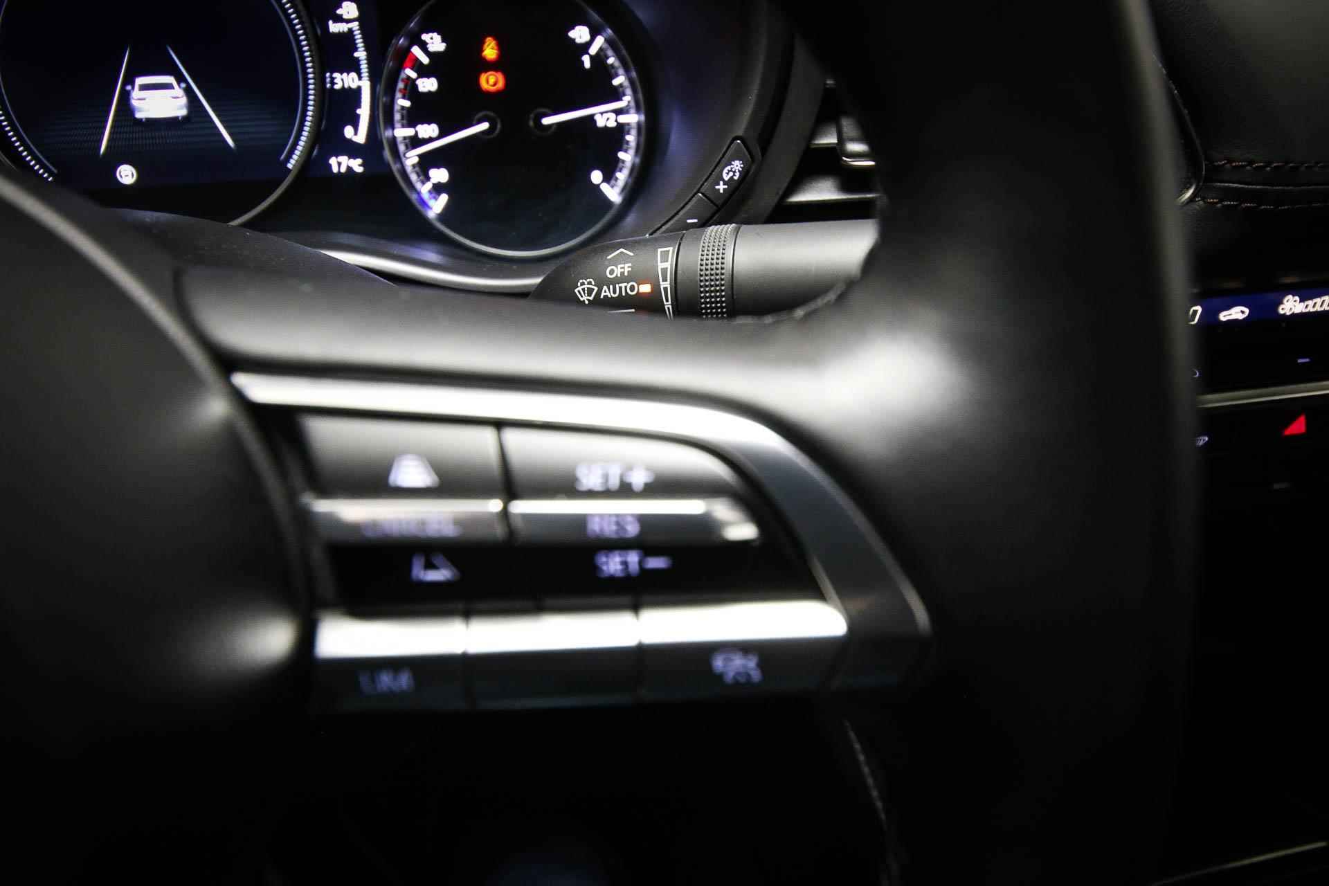 Mazda 3 2.0 e-SkyActiv-X M Hybrid 180 Luxury | HEAD-UP |  LEDER | ACC | NAVIGATIE | DAB | APPLE | CAMERA | TREHAAK AFN. - 31/52